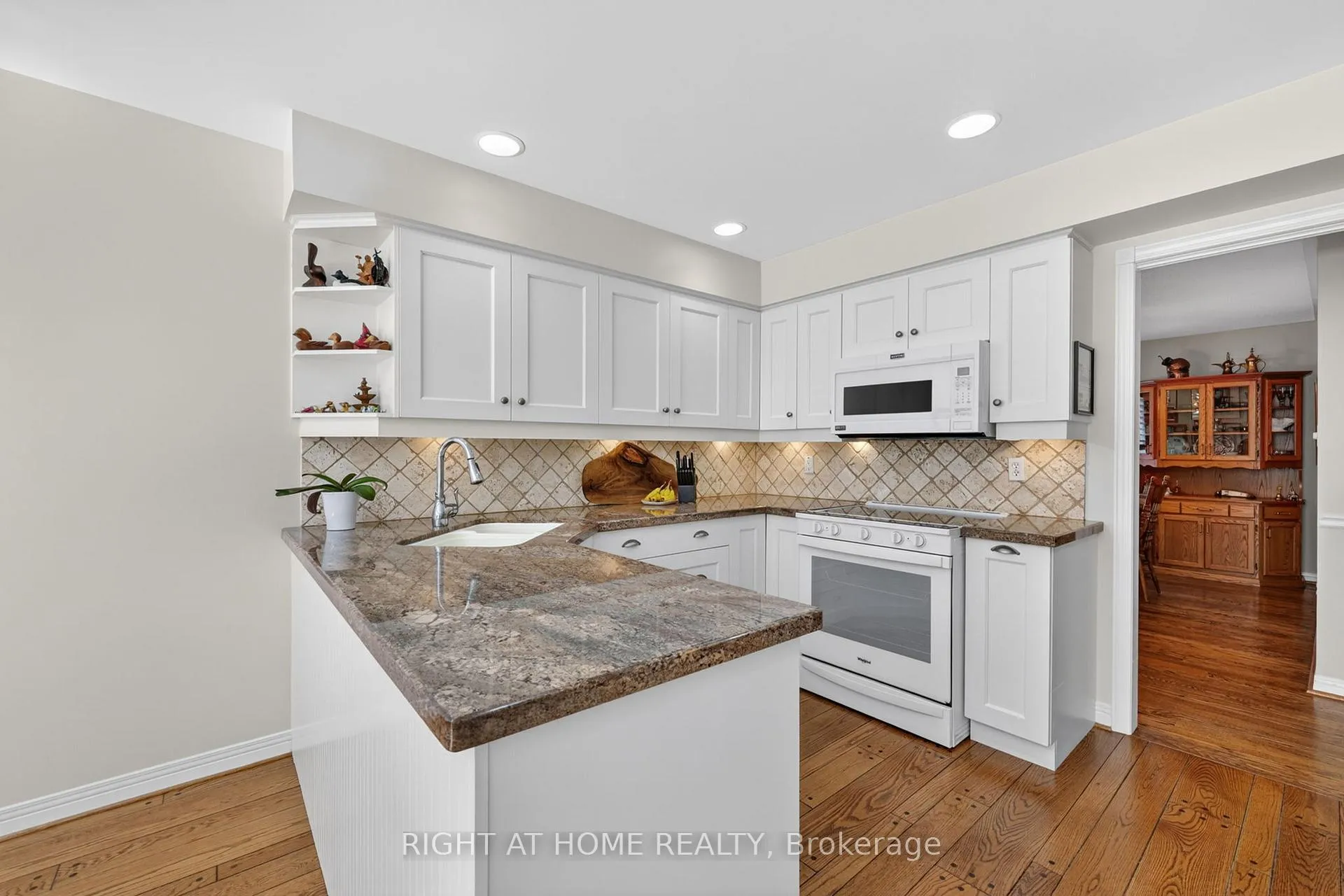 Photo 16 of 23 Holloway Lane, Springwater, Midhurst — HOMEH