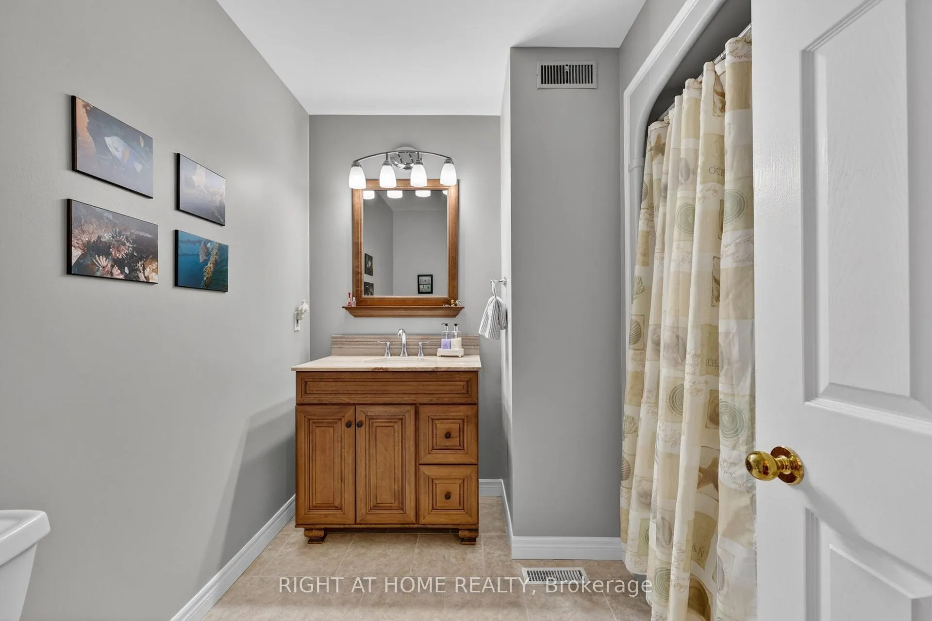 Photo 35 of 23 Holloway Lane, Springwater, Midhurst — HOMEH