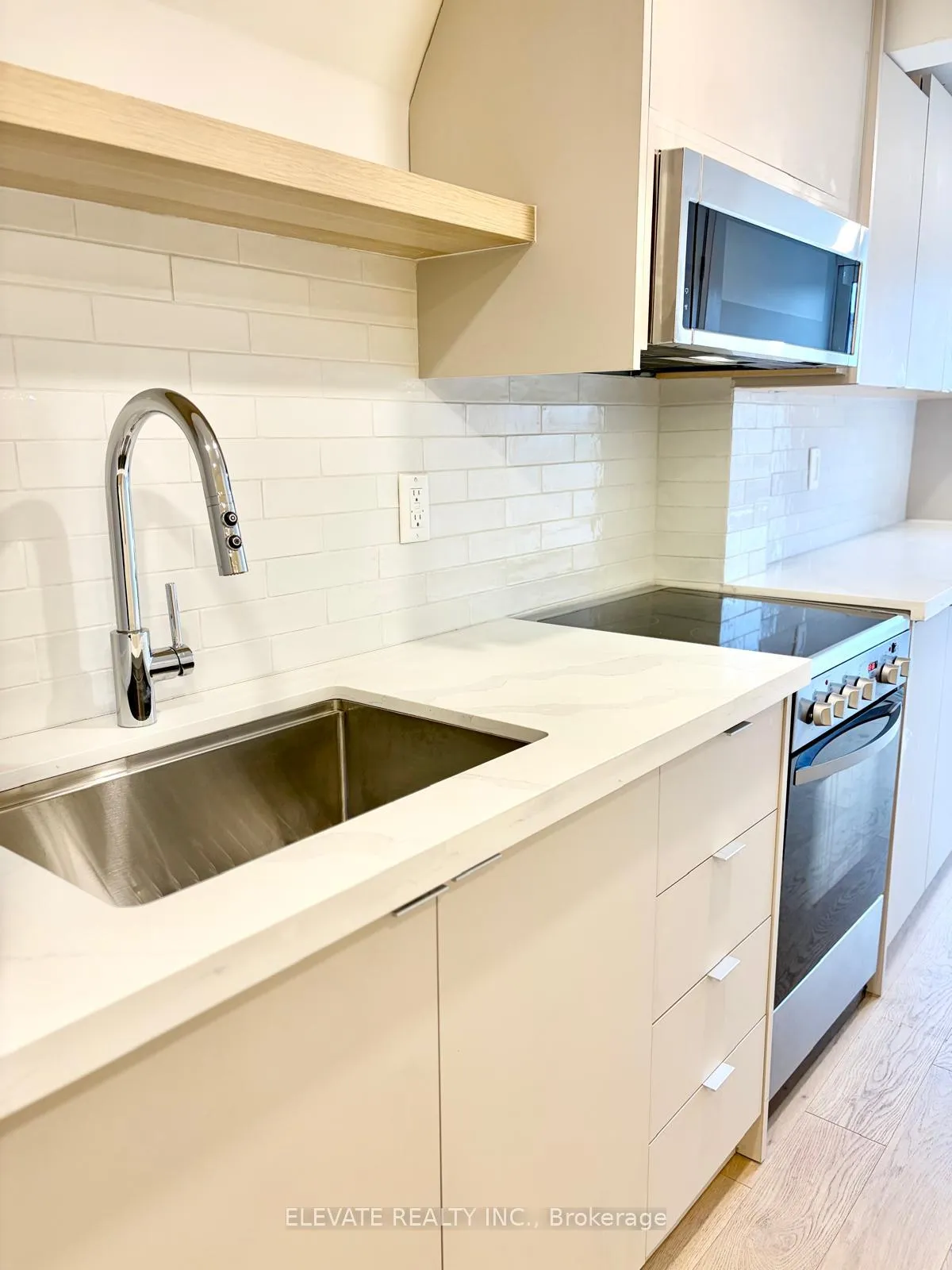 Photo 5 of Unit Unit # 3, 275 Lauder Avenue, Toronto, Oakwood Village — HOMEH