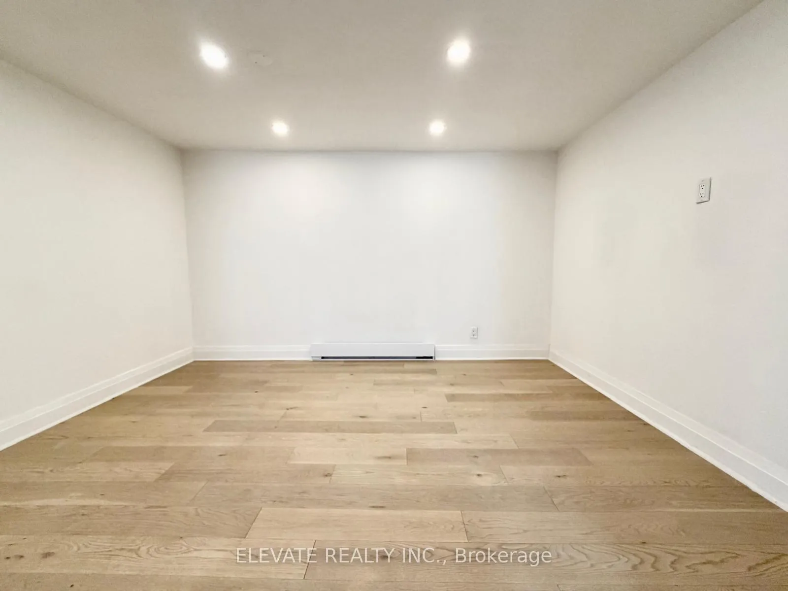 Photo 7 of Unit Unit # 3, 275 Lauder Avenue, Toronto, Oakwood Village — HOMEH