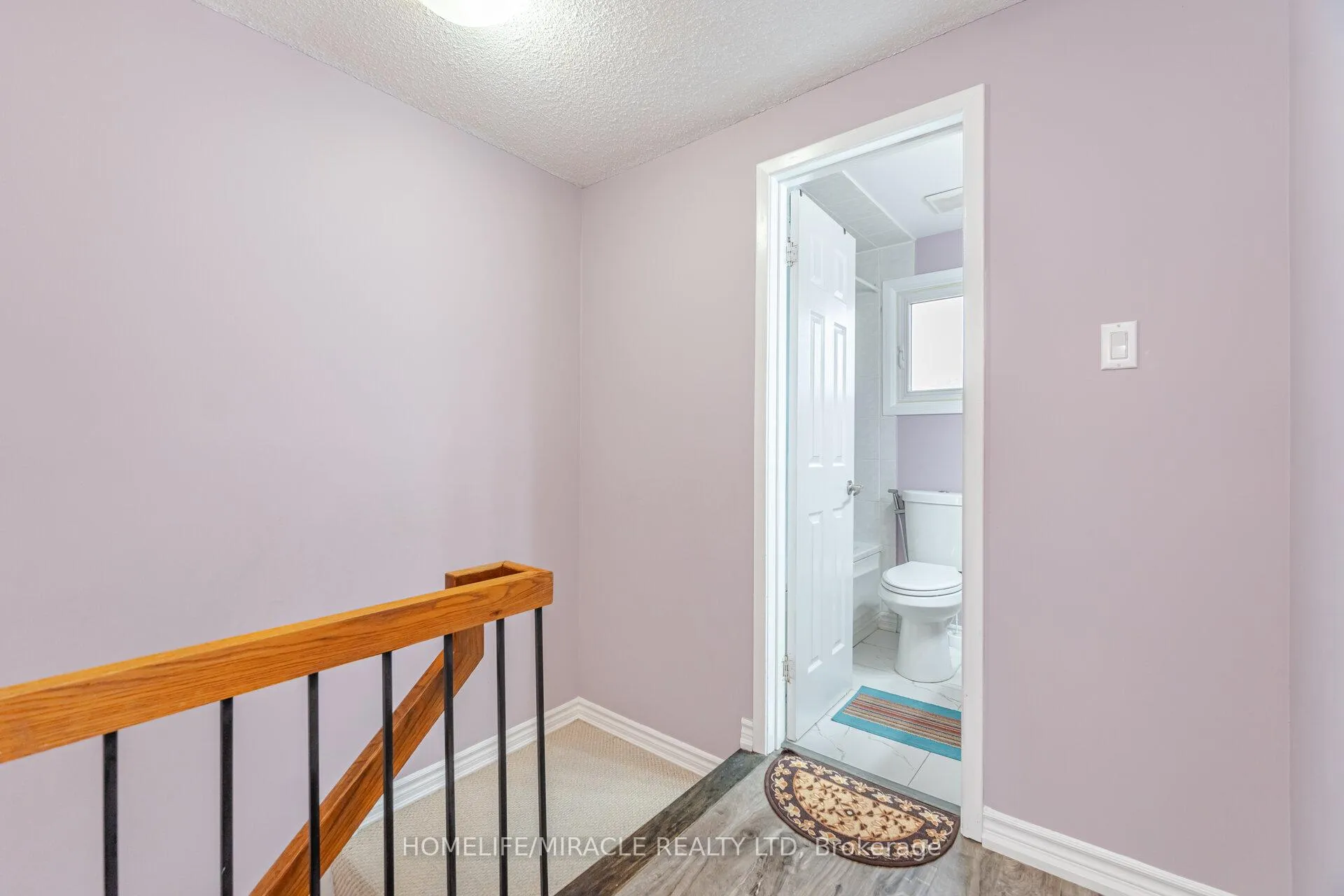Photo 11 of 62 Elmvale Avenue, Brampton, Heart Lake West — HOMEH