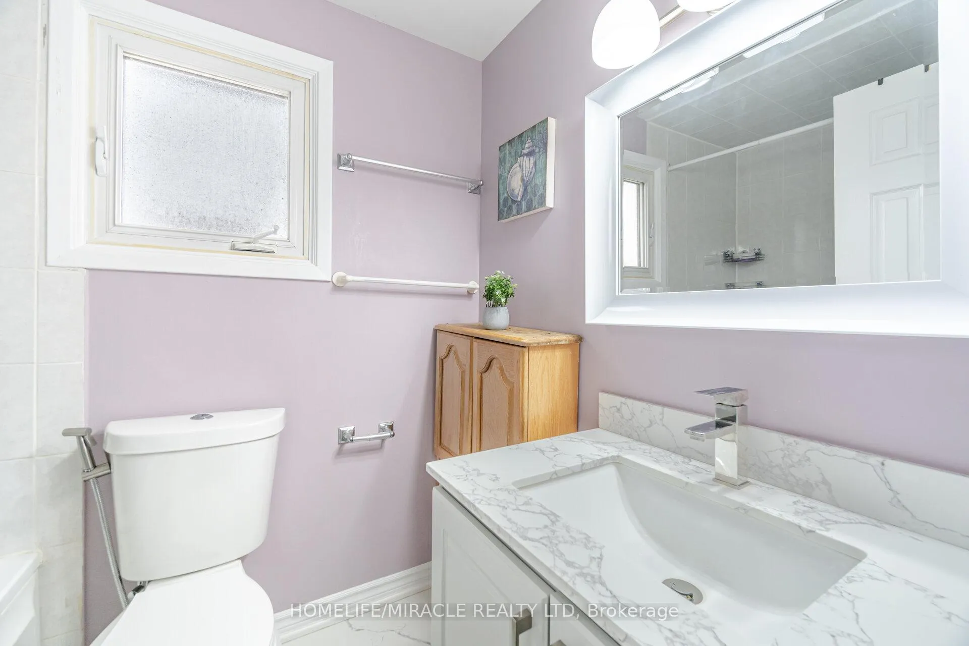 Photo 17 of 62 Elmvale Avenue, Brampton, Heart Lake West — HOMEH