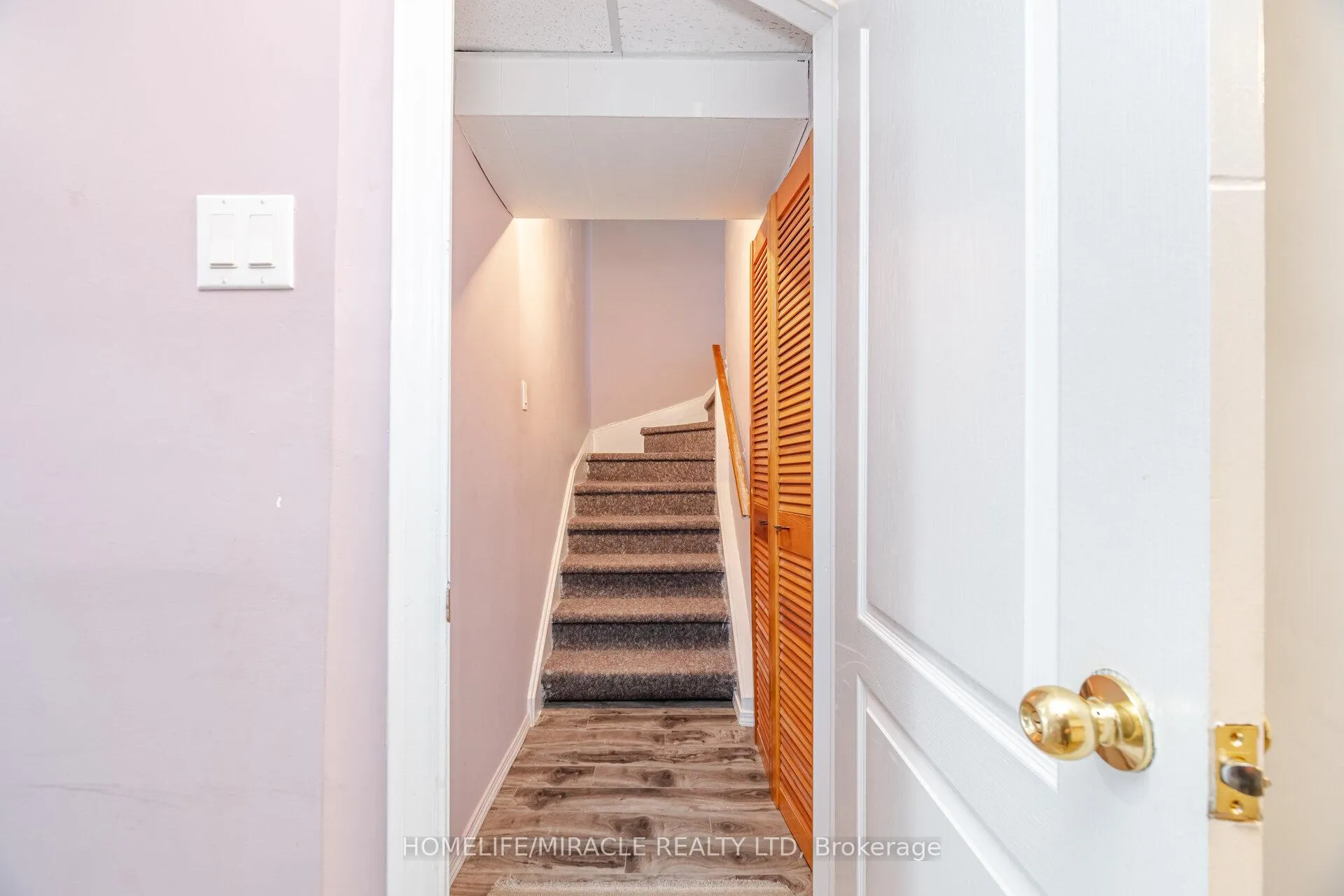 Photo 19 of 62 Elmvale Avenue, Brampton, Heart Lake West — HOMEH