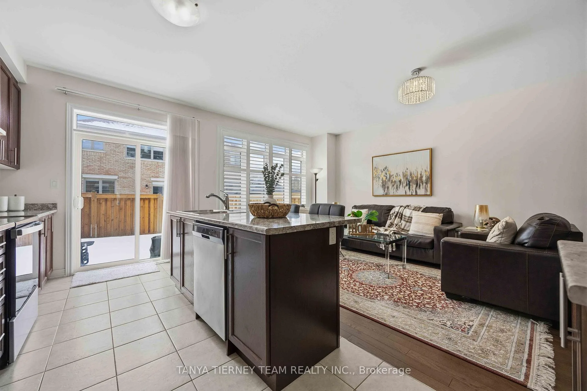 Photo 19 of 34 Mulgrave Street, Whitby, Rural Whitby — HOMEH