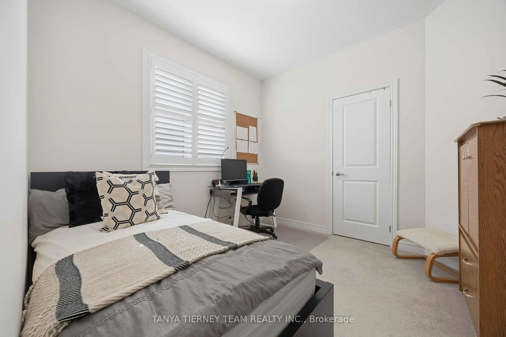 Photo 33 of 34 Mulgrave Street, Whitby, Rural Whitby — HOMEH