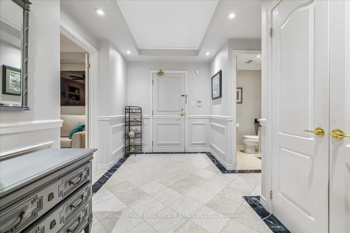 Photo 5 of Unit 206, 1900 Collegeway, Mississauga, Erin Mills — HOMEH