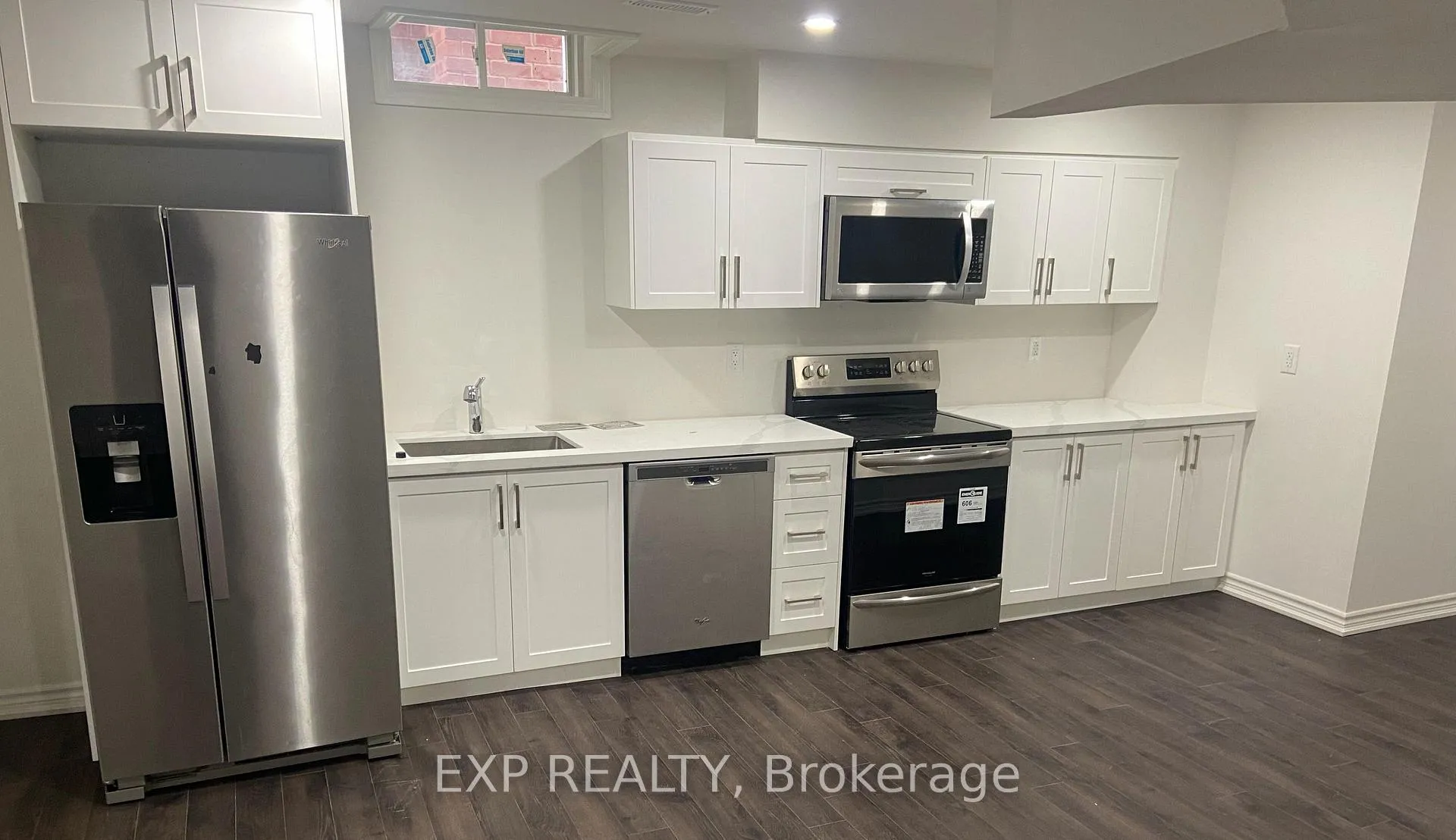 Photo 7 of Unit Bsmt, 32 Commonwealth Road, Barrie, Innis-Shore — HOMEH