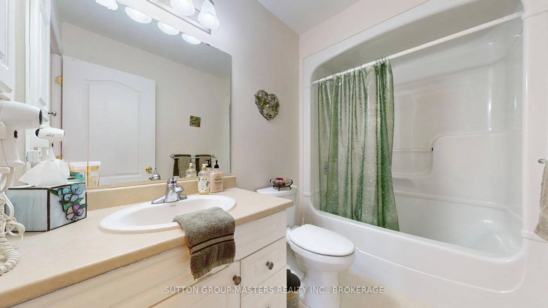Photo 23 of 62 Ellesmeer Avenue, Kingston, City Northwest — HOMEH