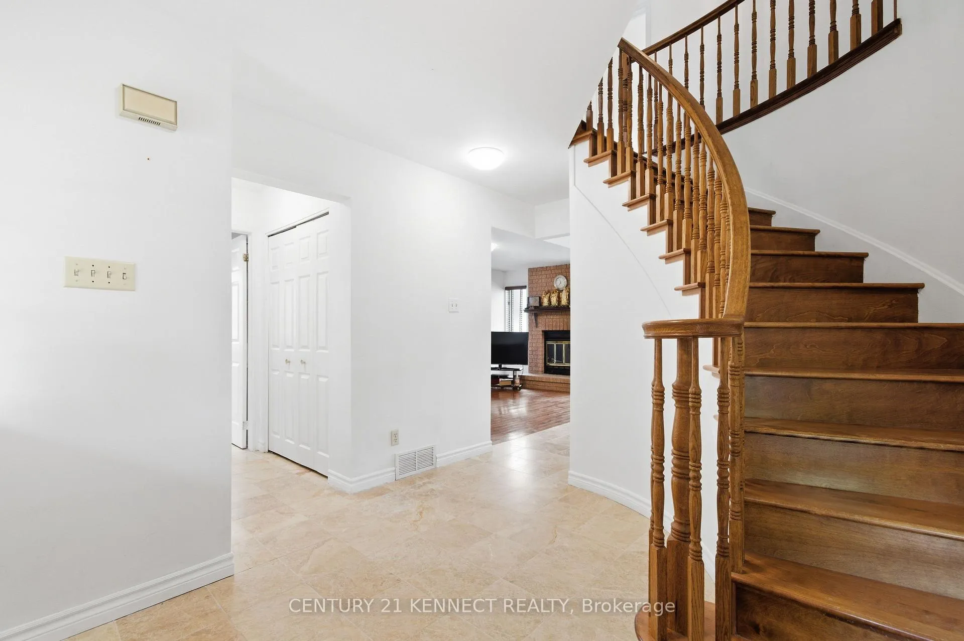 Photo 7 of 848 Fairlawn Avenue, Ottawa, McKellar Heights/Glabar Park — HOMEH