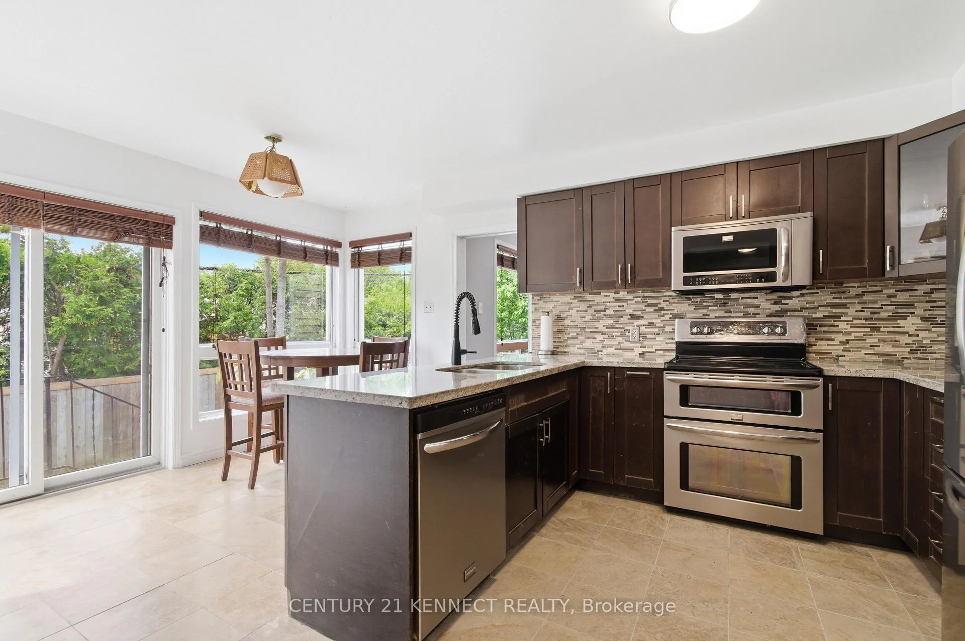 Photo 21 of 848 Fairlawn Avenue, Ottawa, McKellar Heights/Glabar Park — HOMEH