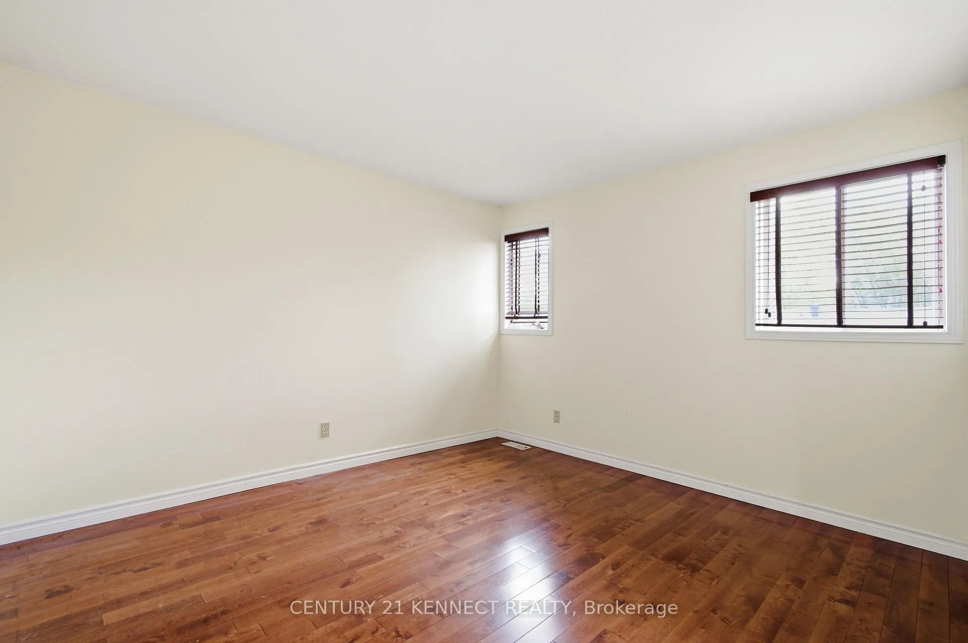 Photo 39 of 848 Fairlawn Avenue, Ottawa, McKellar Heights/Glabar Park — HOMEH