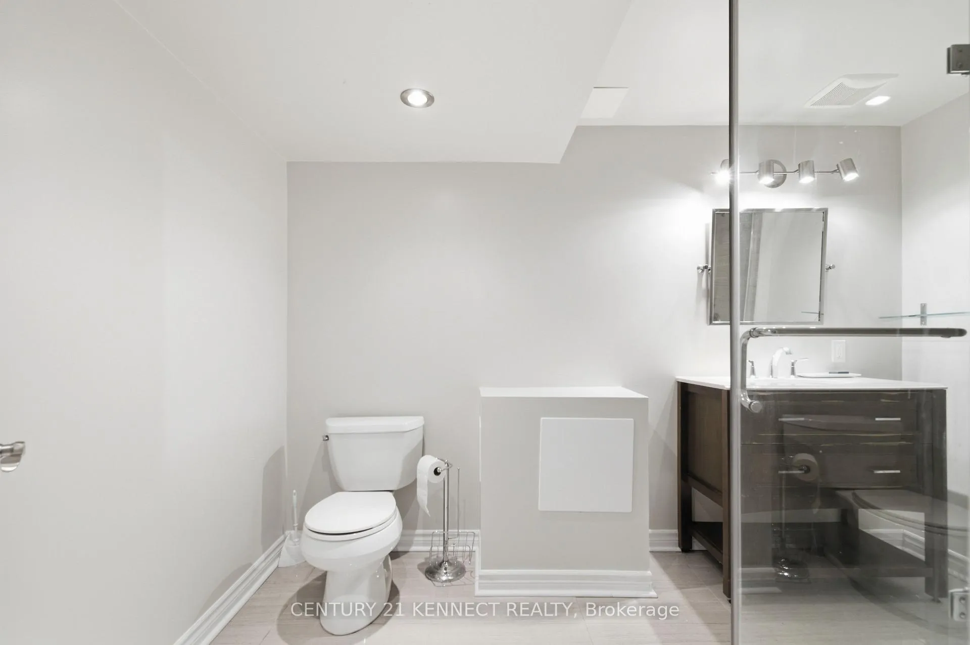 Photo 55 of 848 Fairlawn Avenue, Ottawa, McKellar Heights/Glabar Park — HOMEH