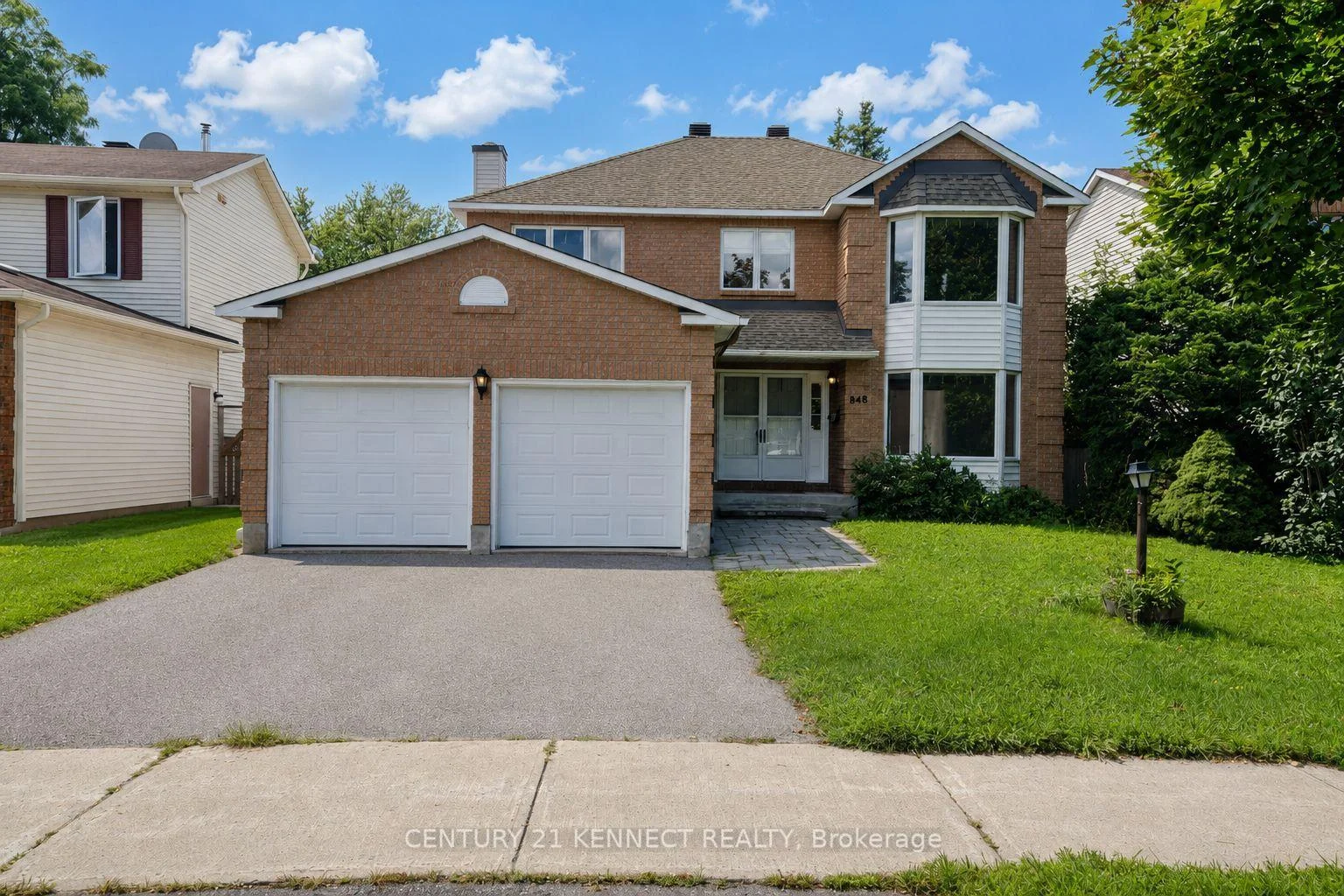 Photo 1 of 848 Fairlawn Avenue, Ottawa, McKellar Heights/Glabar Park — HOMEH