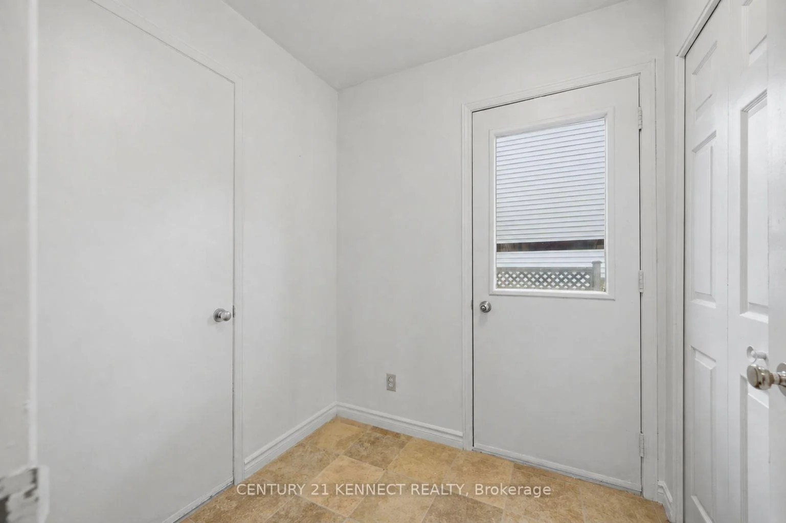 Photo 12 of 848 Fairlawn Avenue, Ottawa, McKellar Heights/Glabar Park — HOMEH