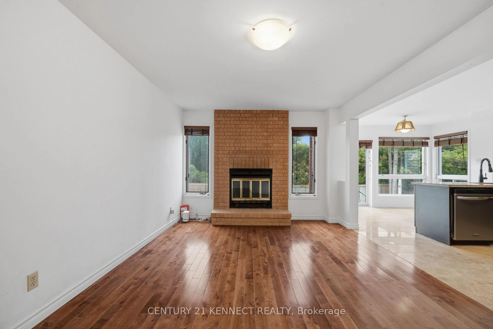 Photo 18 of 848 Fairlawn Avenue, Ottawa, McKellar Heights/Glabar Park — HOMEH