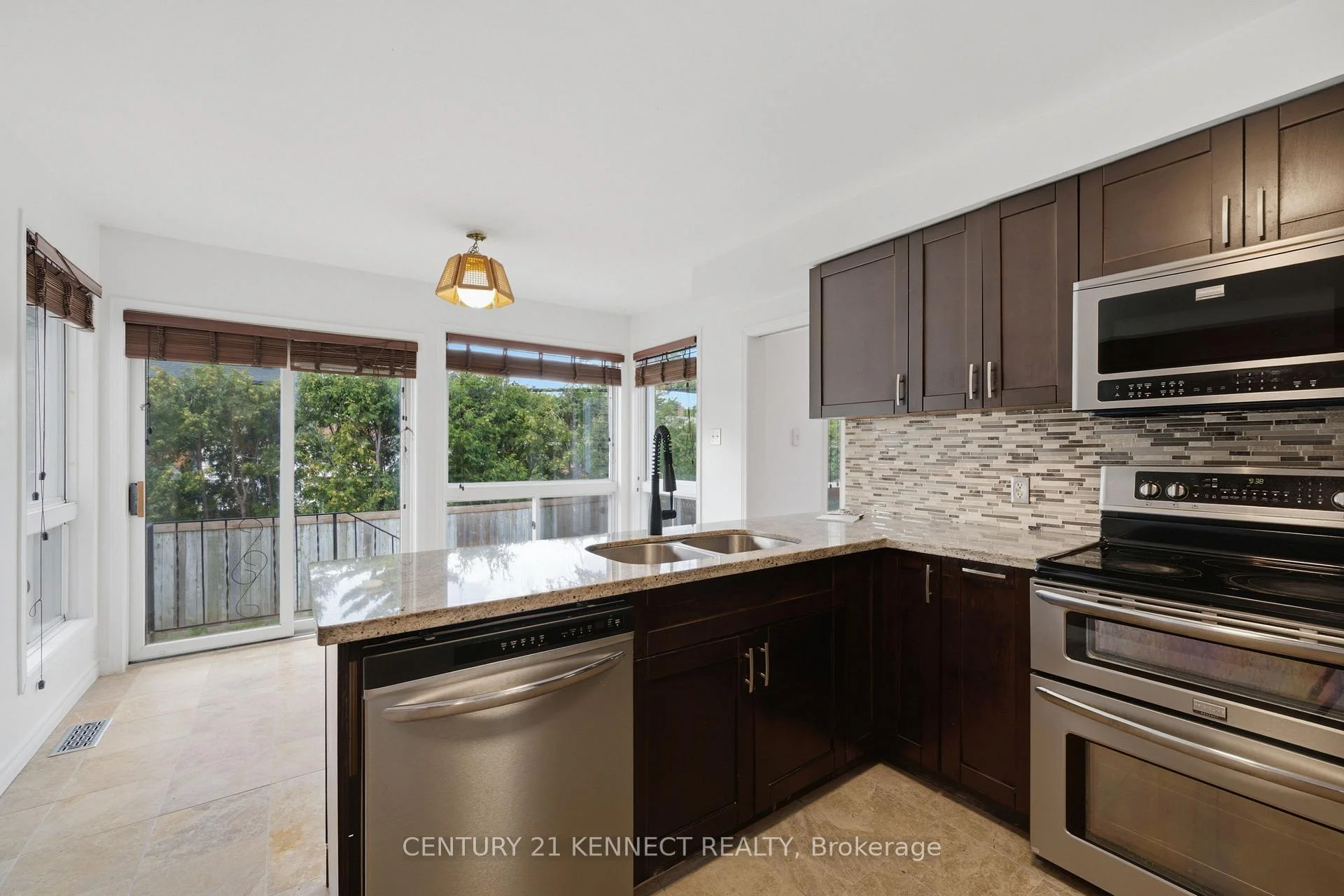Photo 26 of 848 Fairlawn Avenue, Ottawa, McKellar Heights/Glabar Park — HOMEH