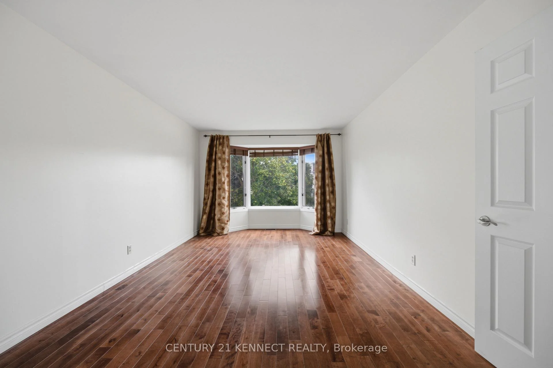 Photo 34 of 848 Fairlawn Avenue, Ottawa, McKellar Heights/Glabar Park — HOMEH