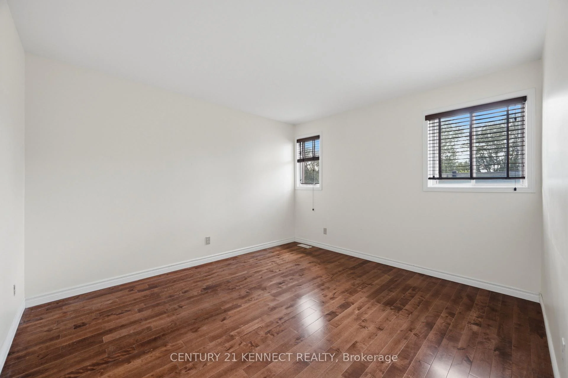 Photo 48 of 848 Fairlawn Avenue, Ottawa, McKellar Heights/Glabar Park — HOMEH