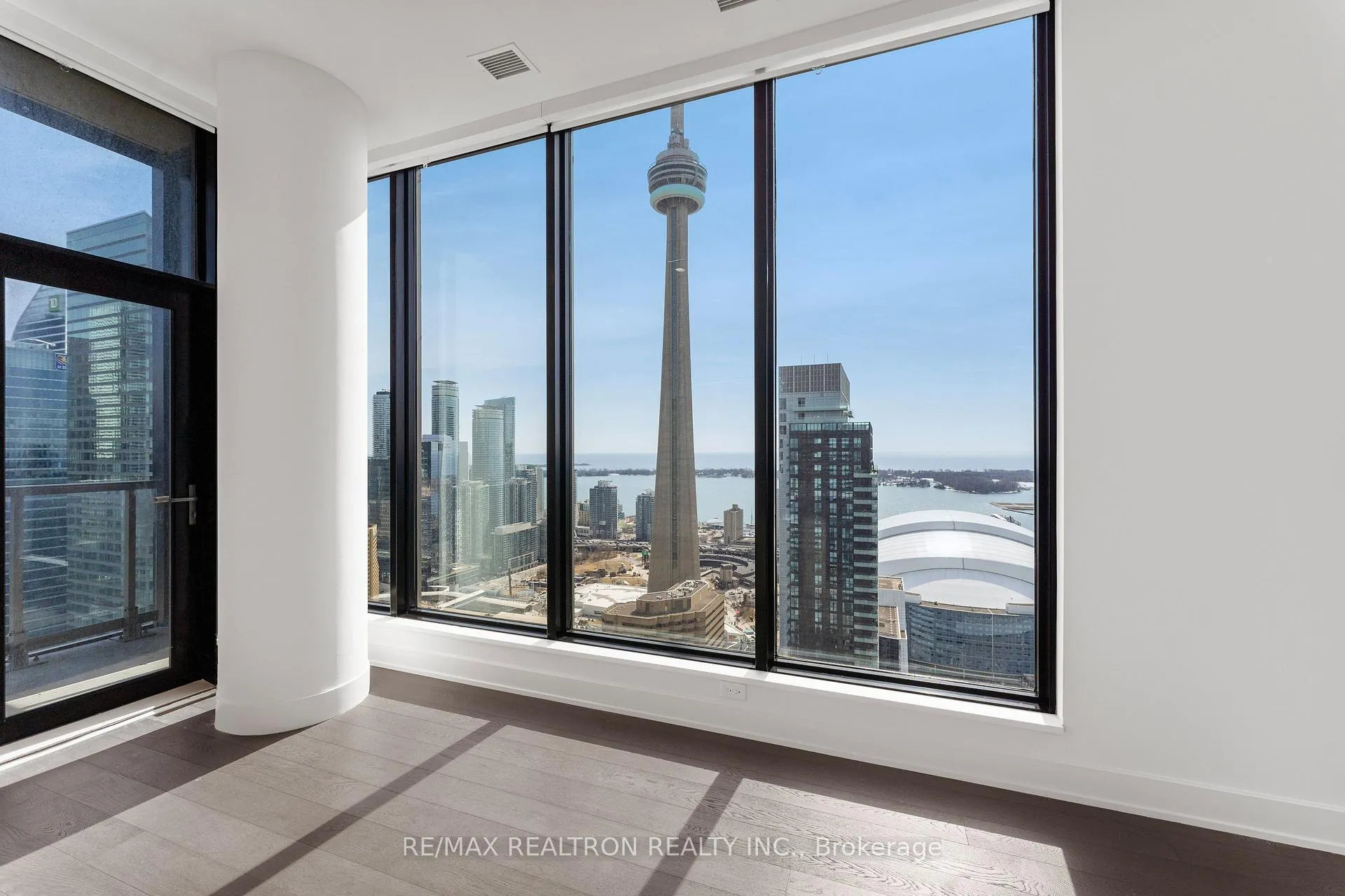 Photo 6 of Unit 4106, 15 Mercer Street, Toronto, Waterfront Communities — HOMEH
