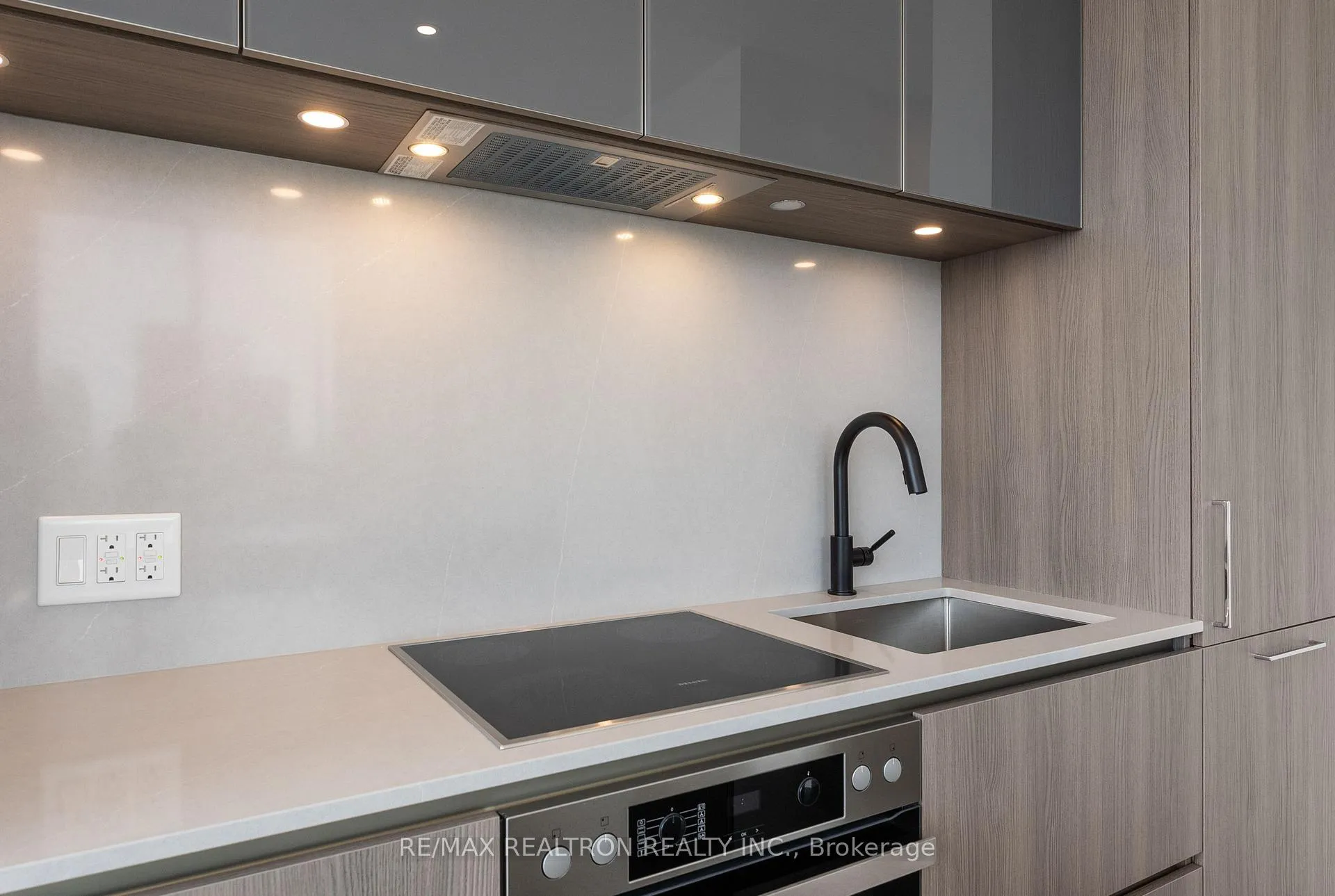 Photo 22 of Unit 4106, 15 Mercer Street, Toronto, Waterfront Communities — HOMEH