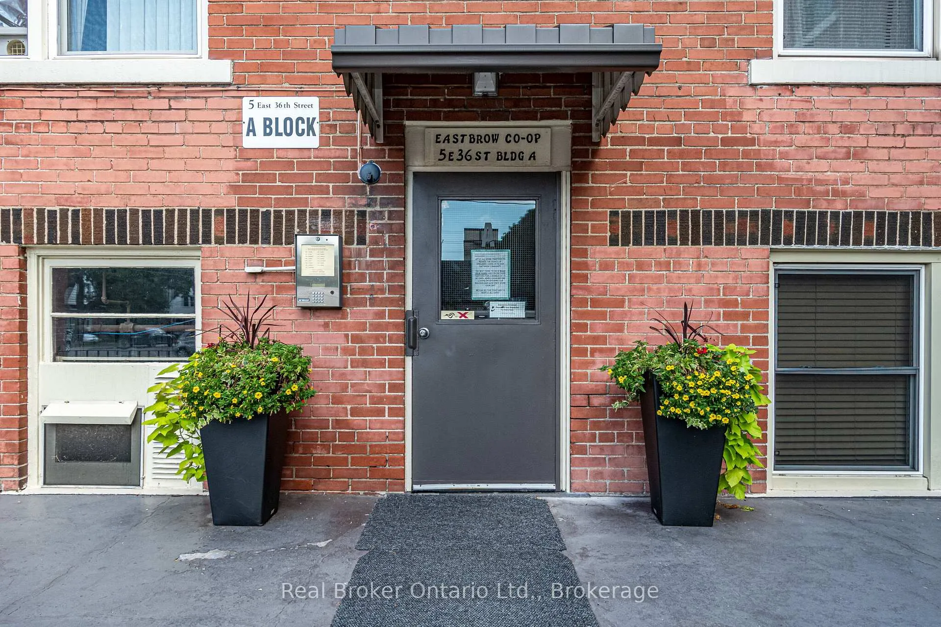 Photo 4 of Unit 3A, 5 East 36th Street, Hamilton, Raleigh — HOMEH