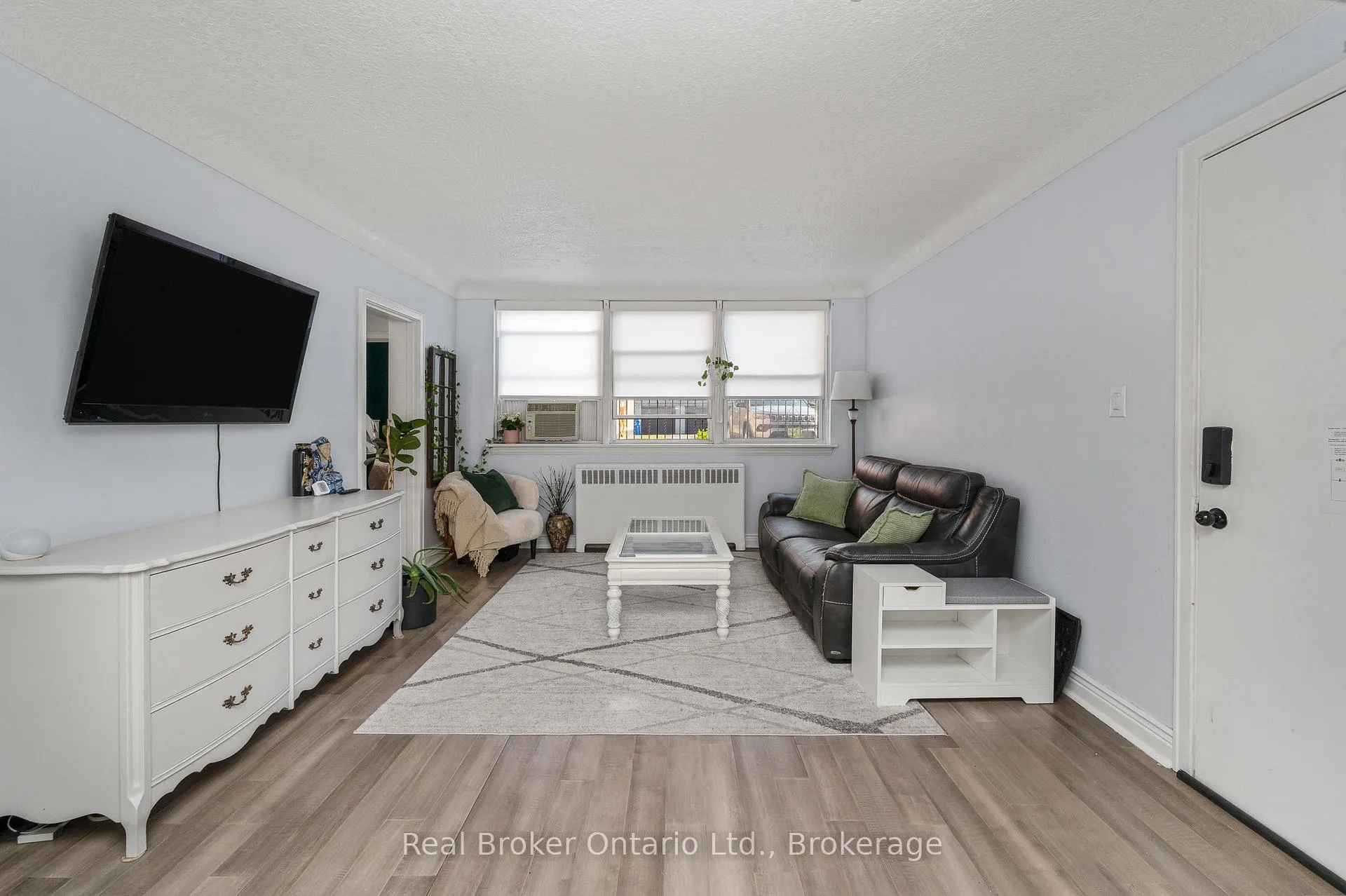 Photo 6 of Unit 3A, 5 East 36th Street, Hamilton, Raleigh — HOMEH