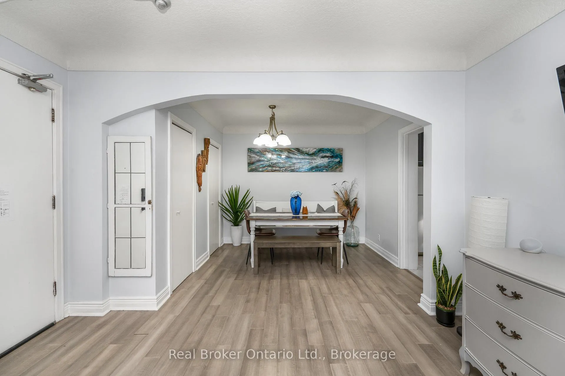 Photo 8 of Unit 3A, 5 East 36th Street, Hamilton, Raleigh — HOMEH