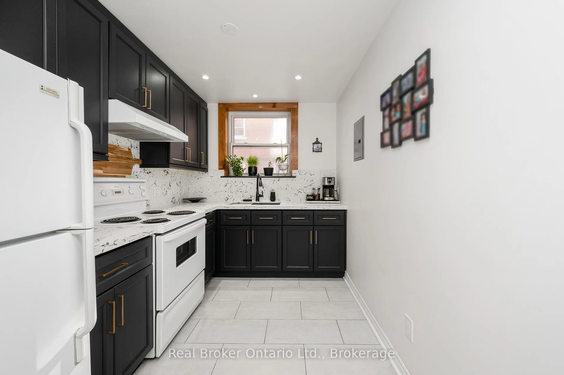 Photo 9 of Unit 3A, 5 East 36th Street, Hamilton, Raleigh — HOMEH