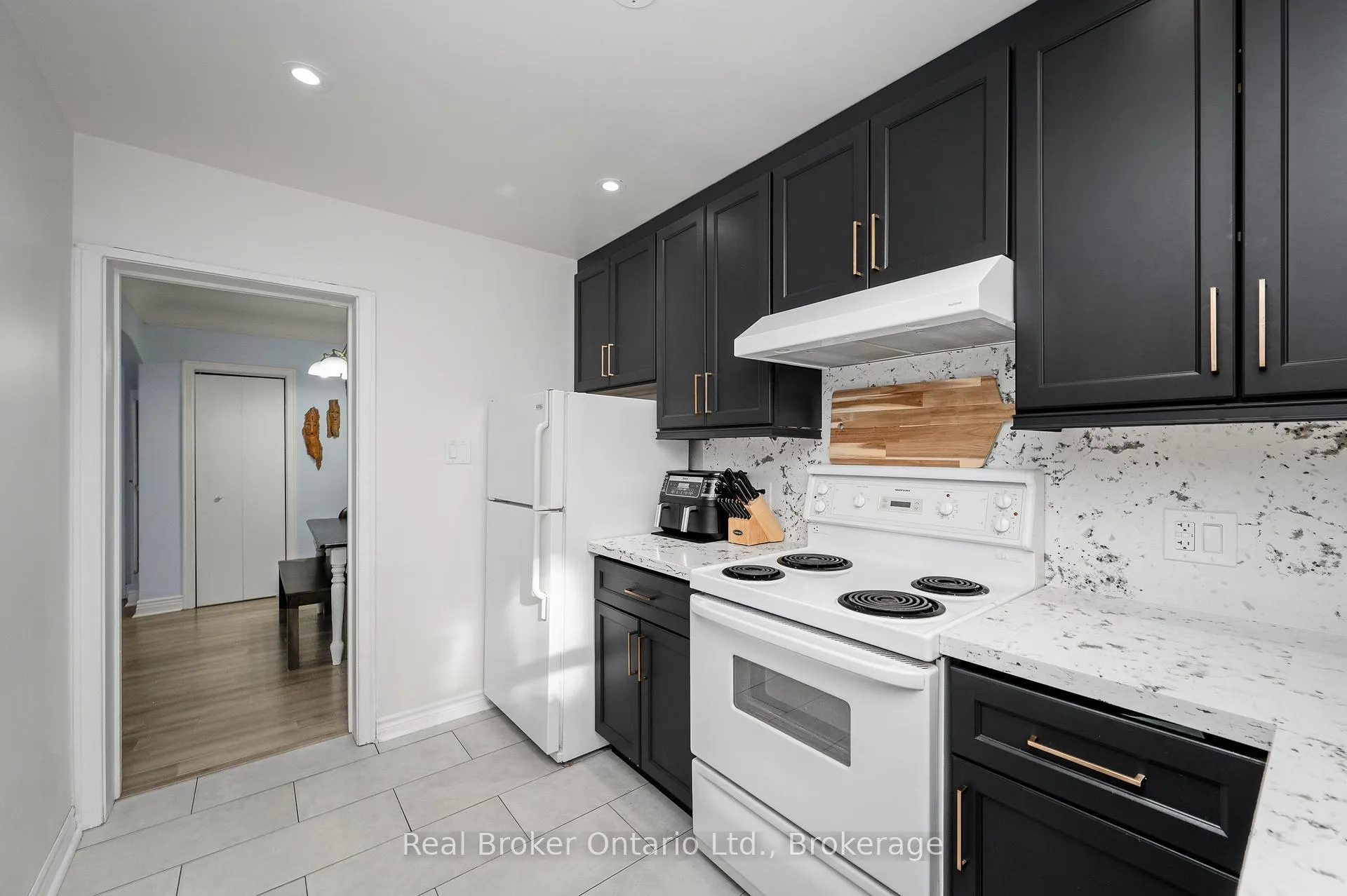 Photo 11 of Unit 3A, 5 East 36th Street, Hamilton, Raleigh — HOMEH
