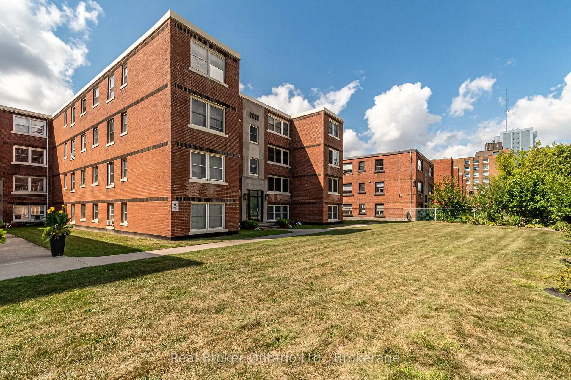 Photo 19 of Unit 3A, 5 East 36th Street, Hamilton, Raleigh — HOMEH