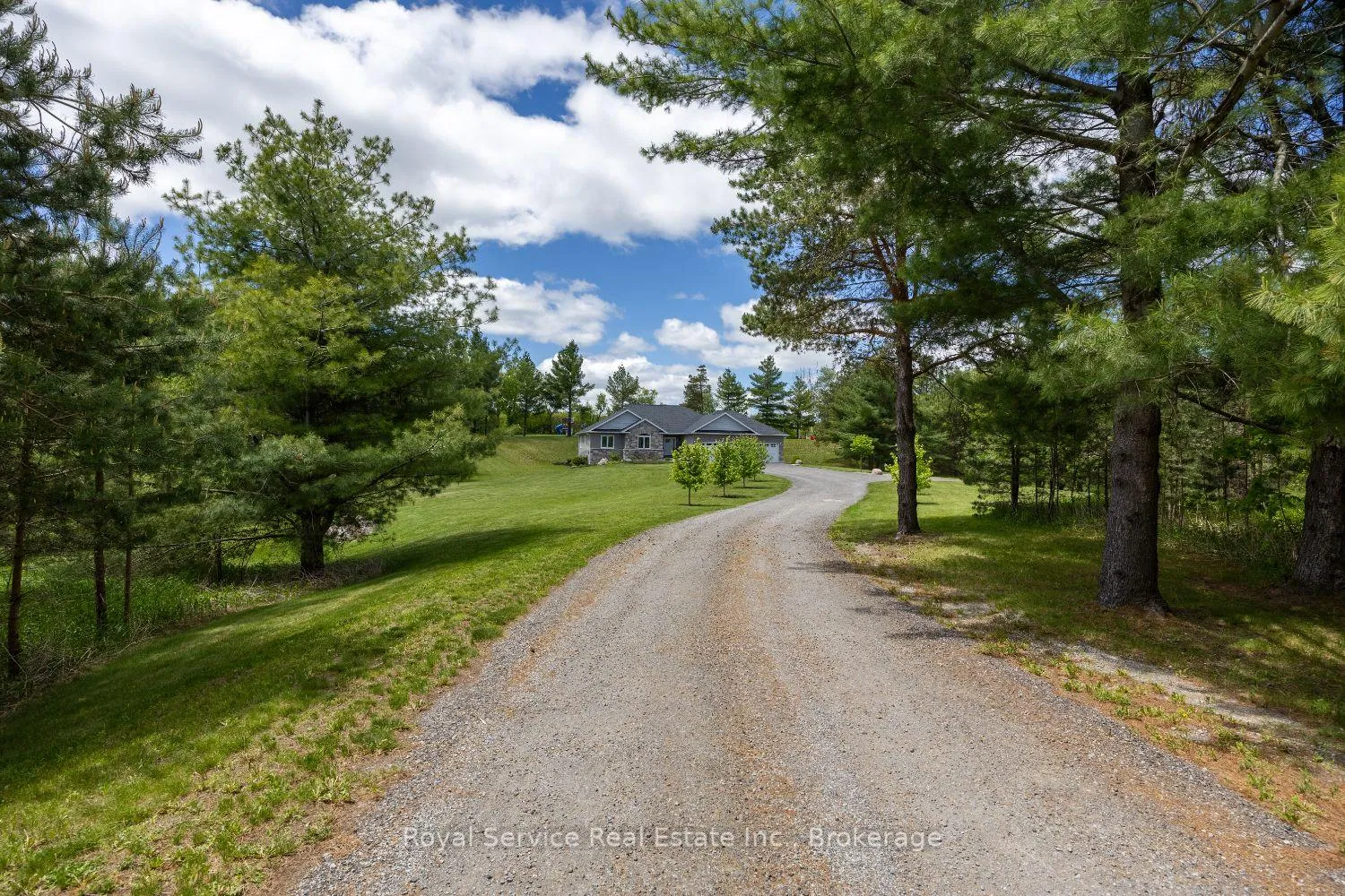 Photo 5 of 130 County 10 Road, Cavan Monaghan, Cavan Twp — HOMEH