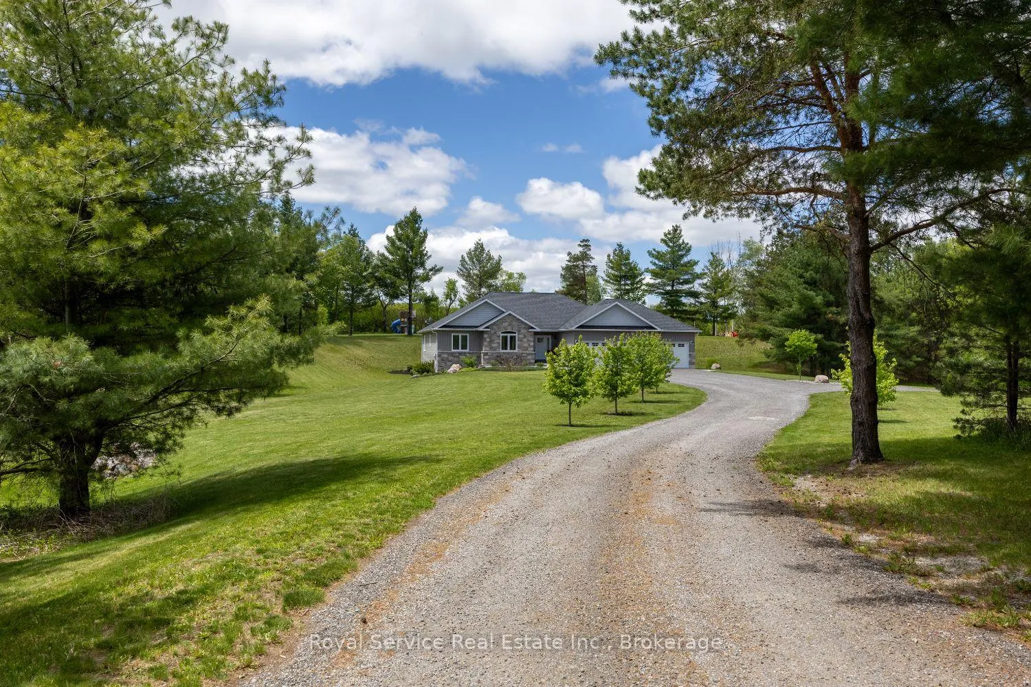 Photo 6 of 130 County 10 Road, Cavan Monaghan, Cavan Twp — HOMEH