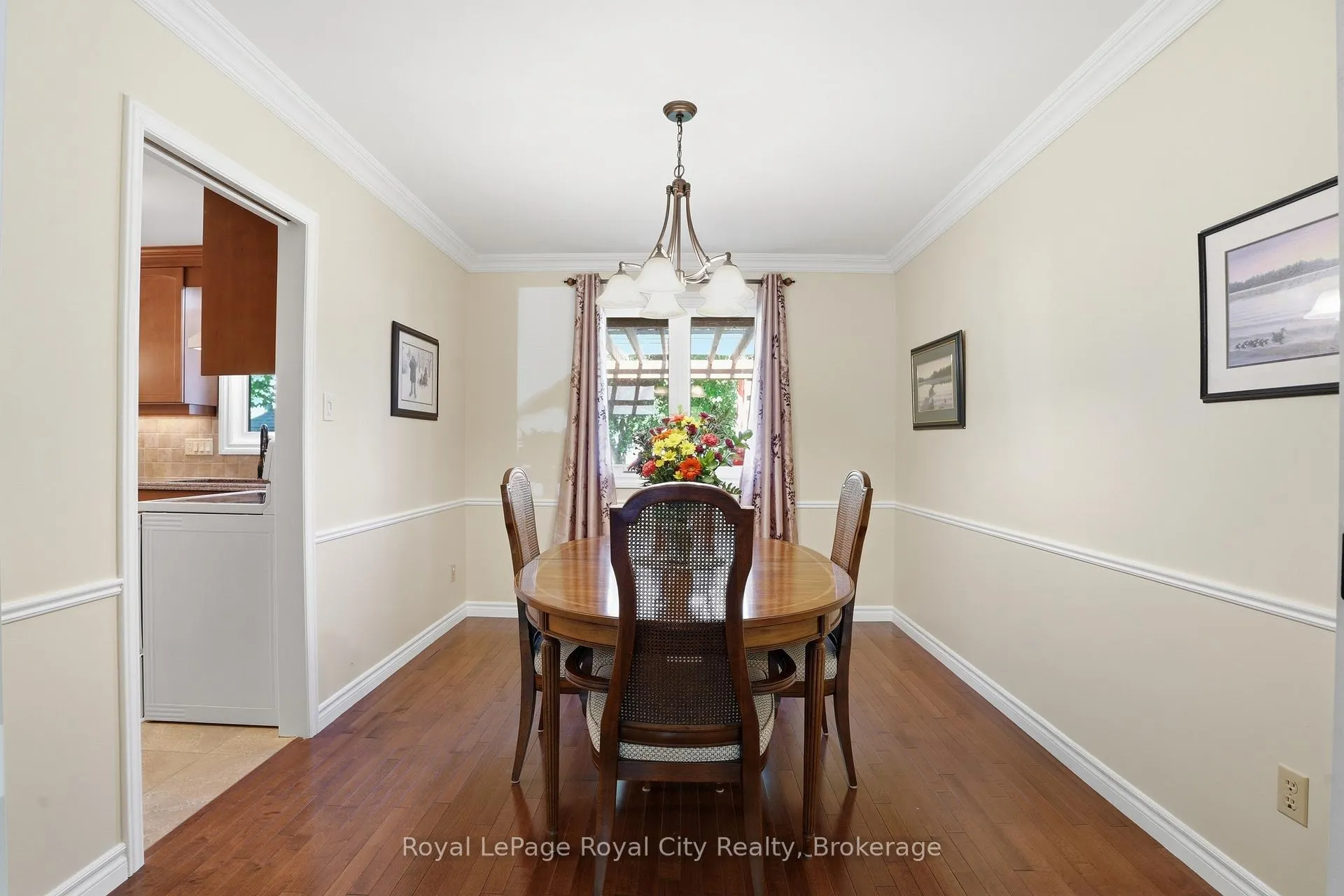 Photo 9 of 3 Darby Road, Guelph, Willow West/Sugarbush/West Acres — HOMEH