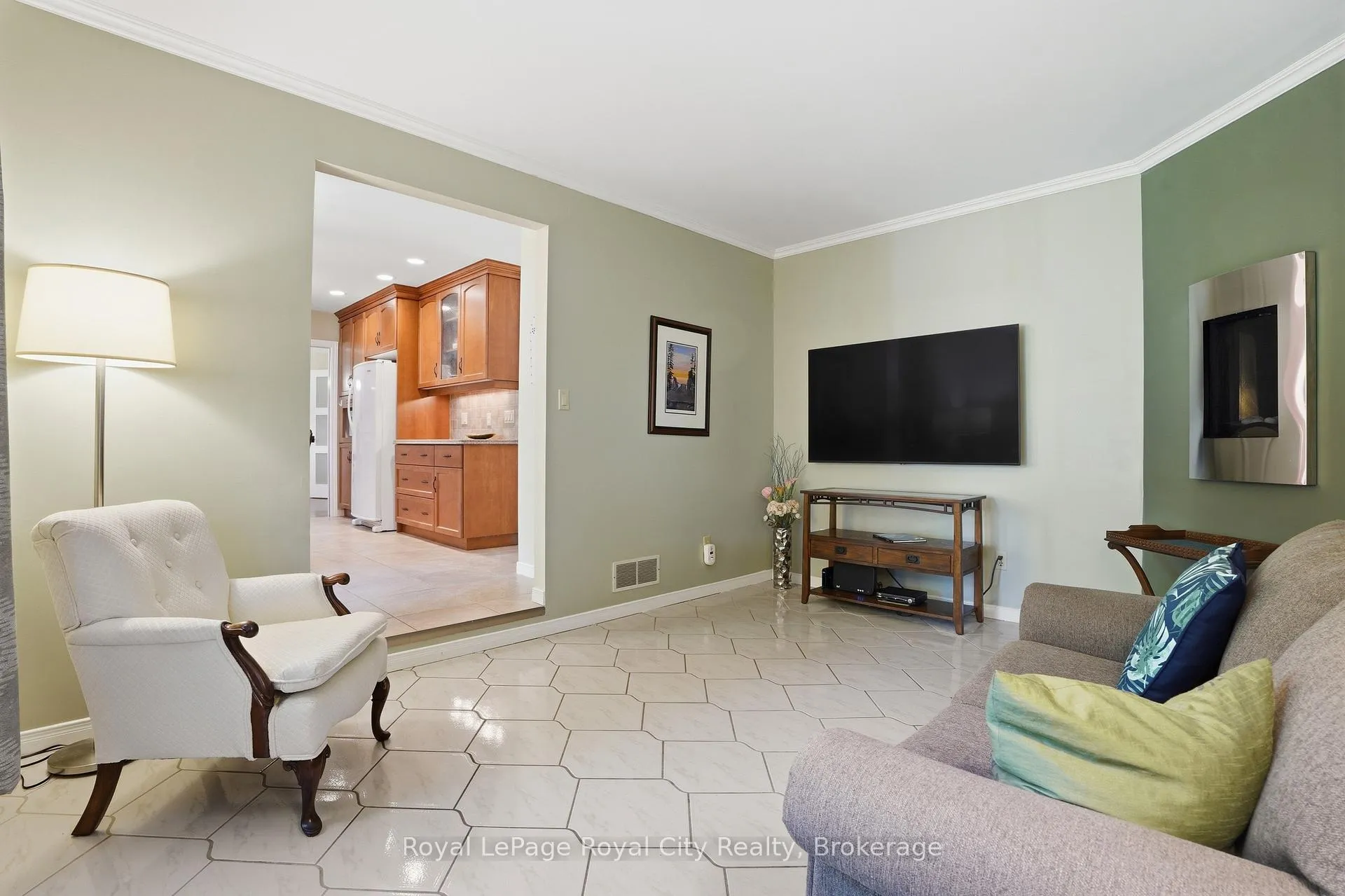 Photo 15 of 3 Darby Road, Guelph, Willow West/Sugarbush/West Acres — HOMEH