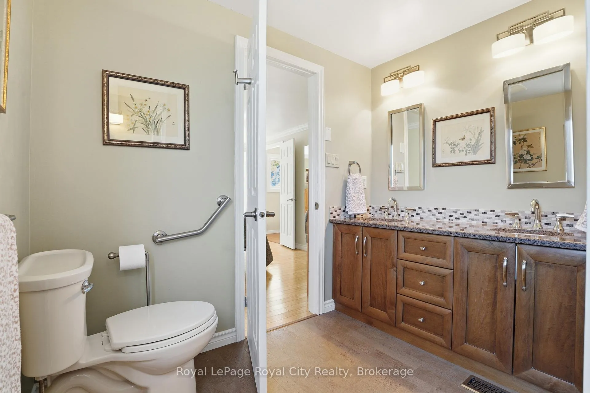 Photo 23 of 3 Darby Road, Guelph, Willow West/Sugarbush/West Acres — HOMEH