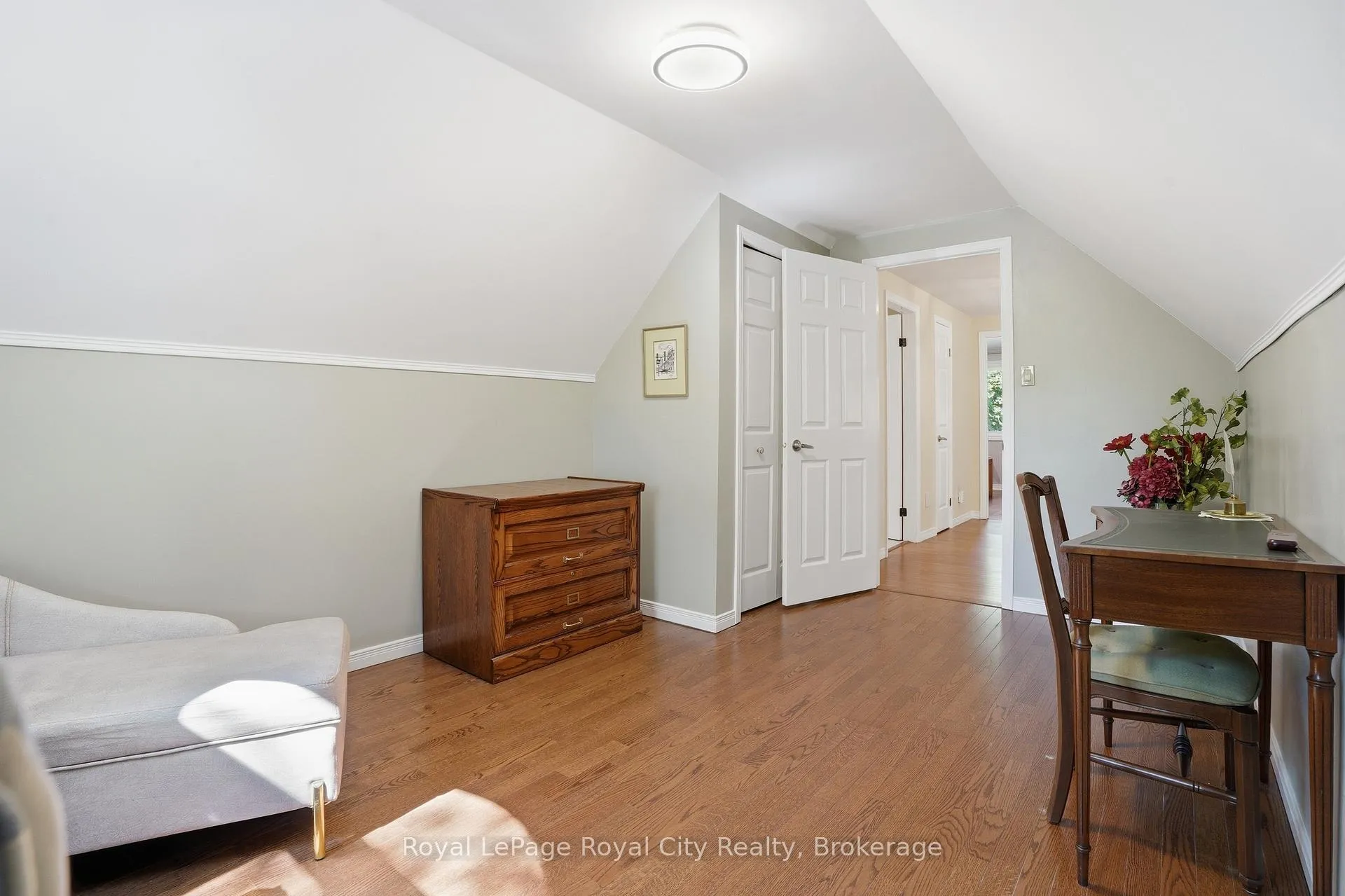 Photo 30 of 3 Darby Road, Guelph, Willow West/Sugarbush/West Acres — HOMEH