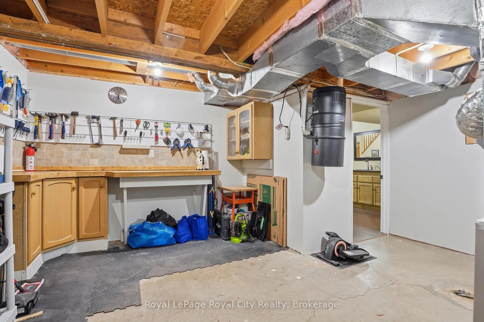 Photo 39 of 3 Darby Road, Guelph, Willow West/Sugarbush/West Acres — HOMEH