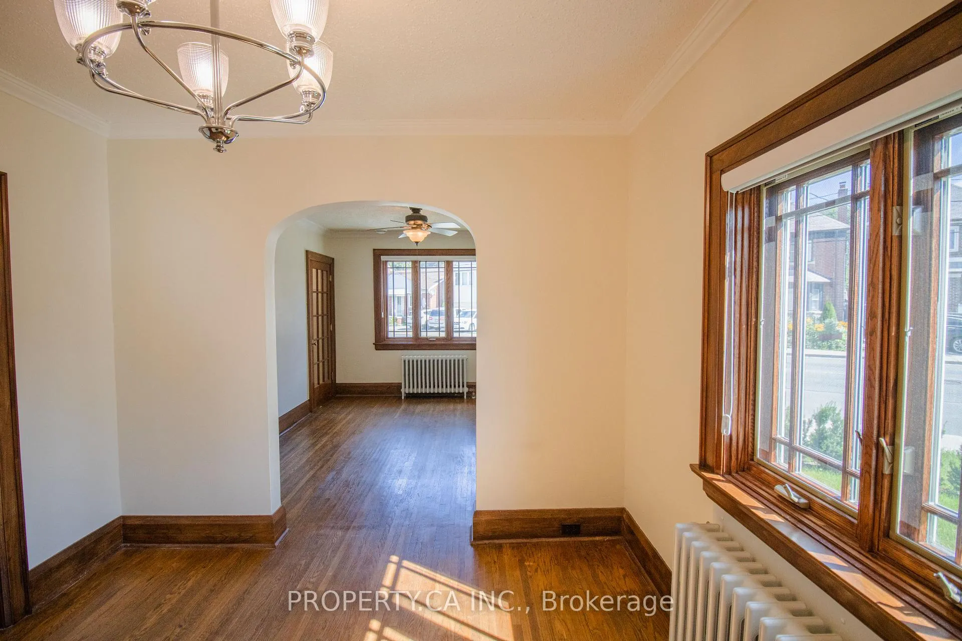 Photo 11 of 482 Donlands Avenue, Toronto, East York — HOMEH