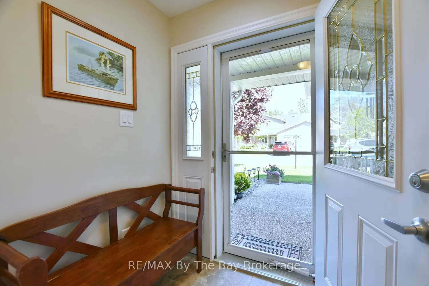 Photo 8 of 3 Garden Grove Crescent, Wasaga Beach — HOMEH