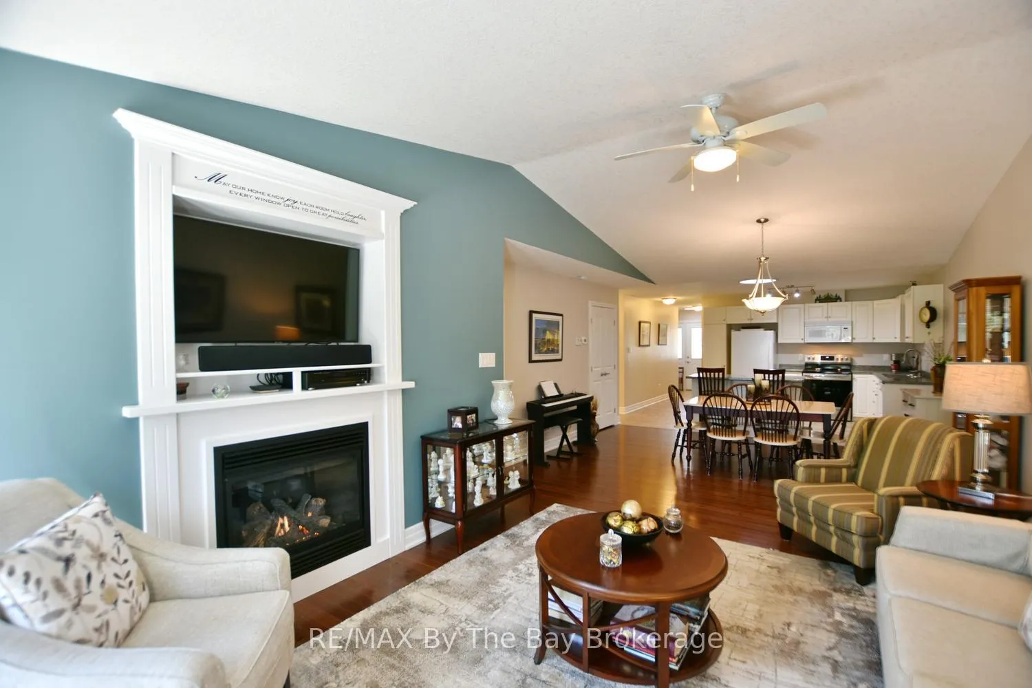 Photo 24 of 3 Garden Grove Crescent, Wasaga Beach — HOMEH