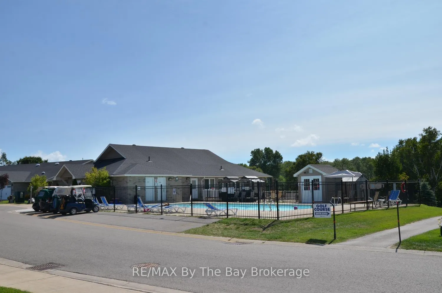 Photo 37 of 3 Garden Grove Crescent, Wasaga Beach — HOMEH
