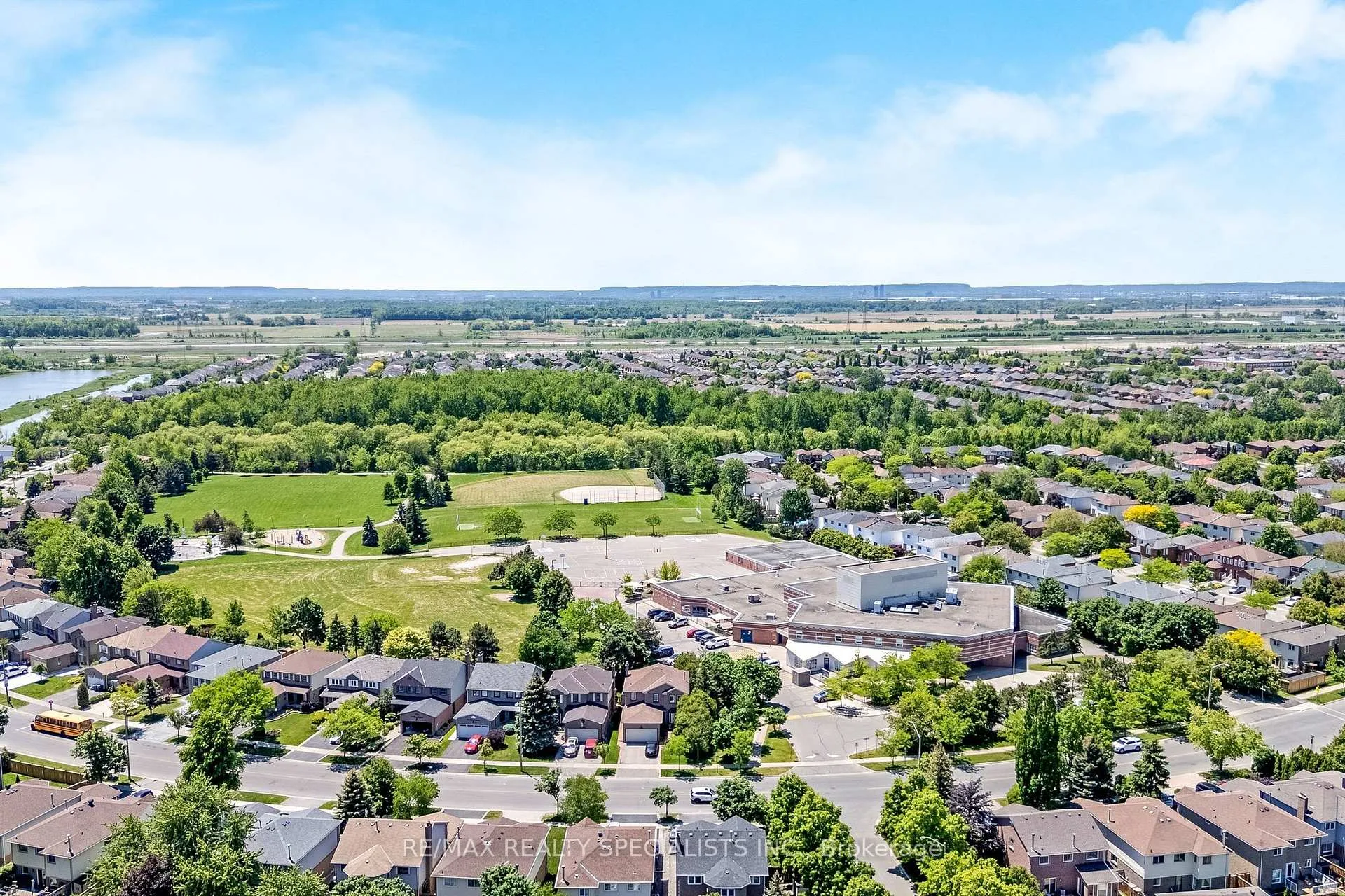 Photo 47 of 6181 Miller's Grove, Mississauga, Meadowvale — HOMEH