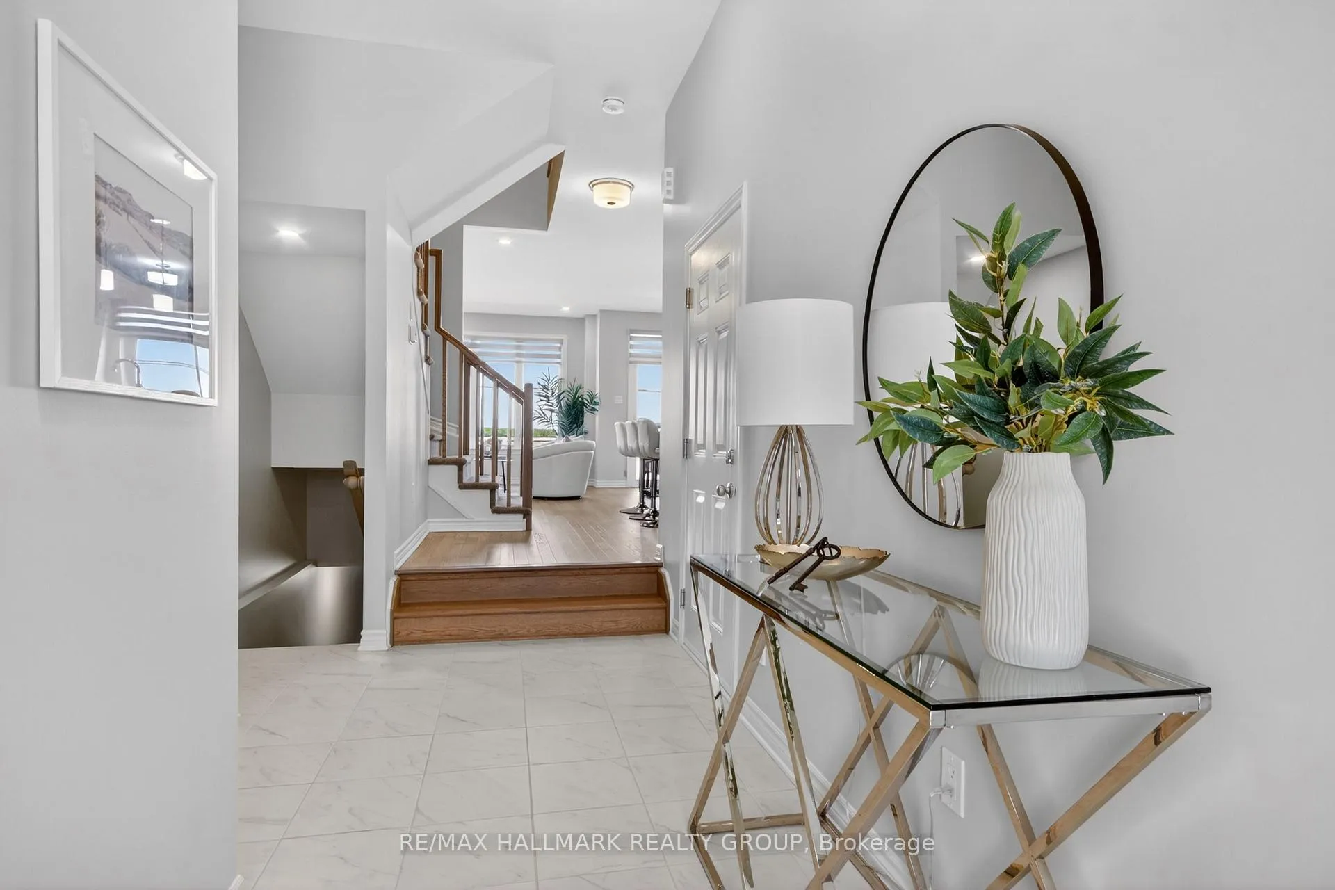 Photo 4 of 737 Maverick Crescent, Ottawa, Remainder of Stittsville & Area — HOMEH