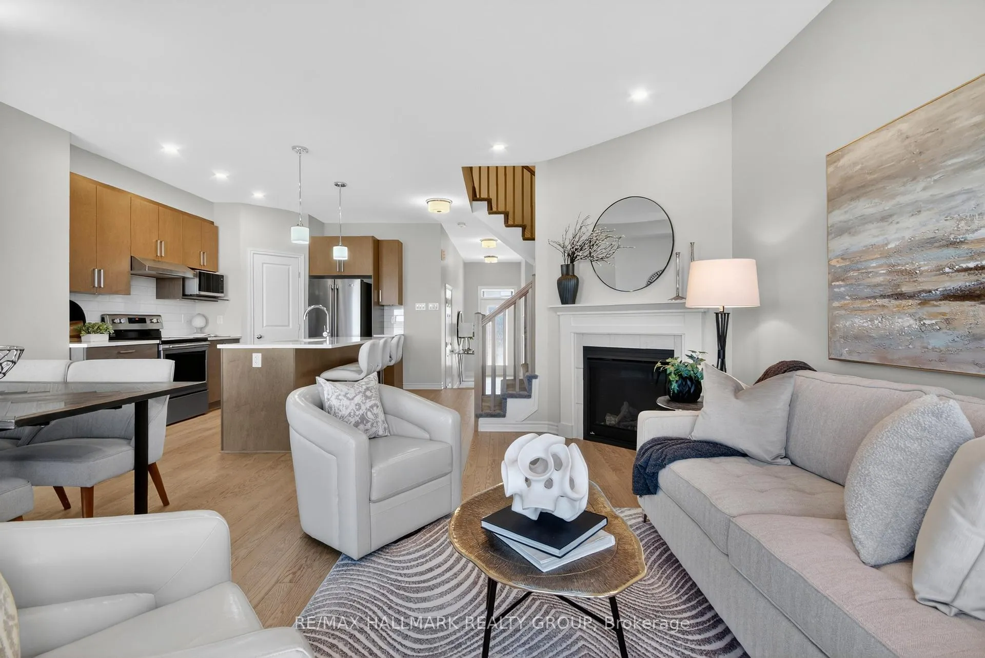 Photo 14 of 737 Maverick Crescent, Ottawa, Remainder of Stittsville & Area — HOMEH