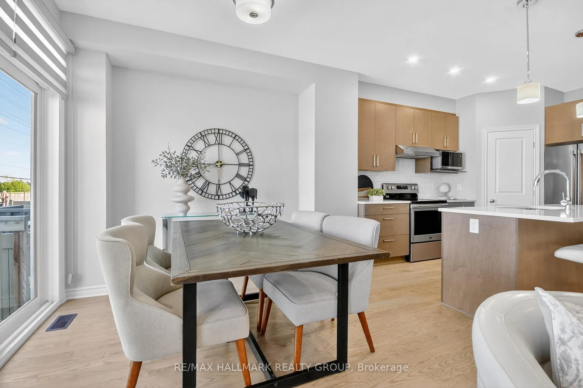 Photo 21 of 737 Maverick Crescent, Ottawa, Remainder of Stittsville & Area — HOMEH
