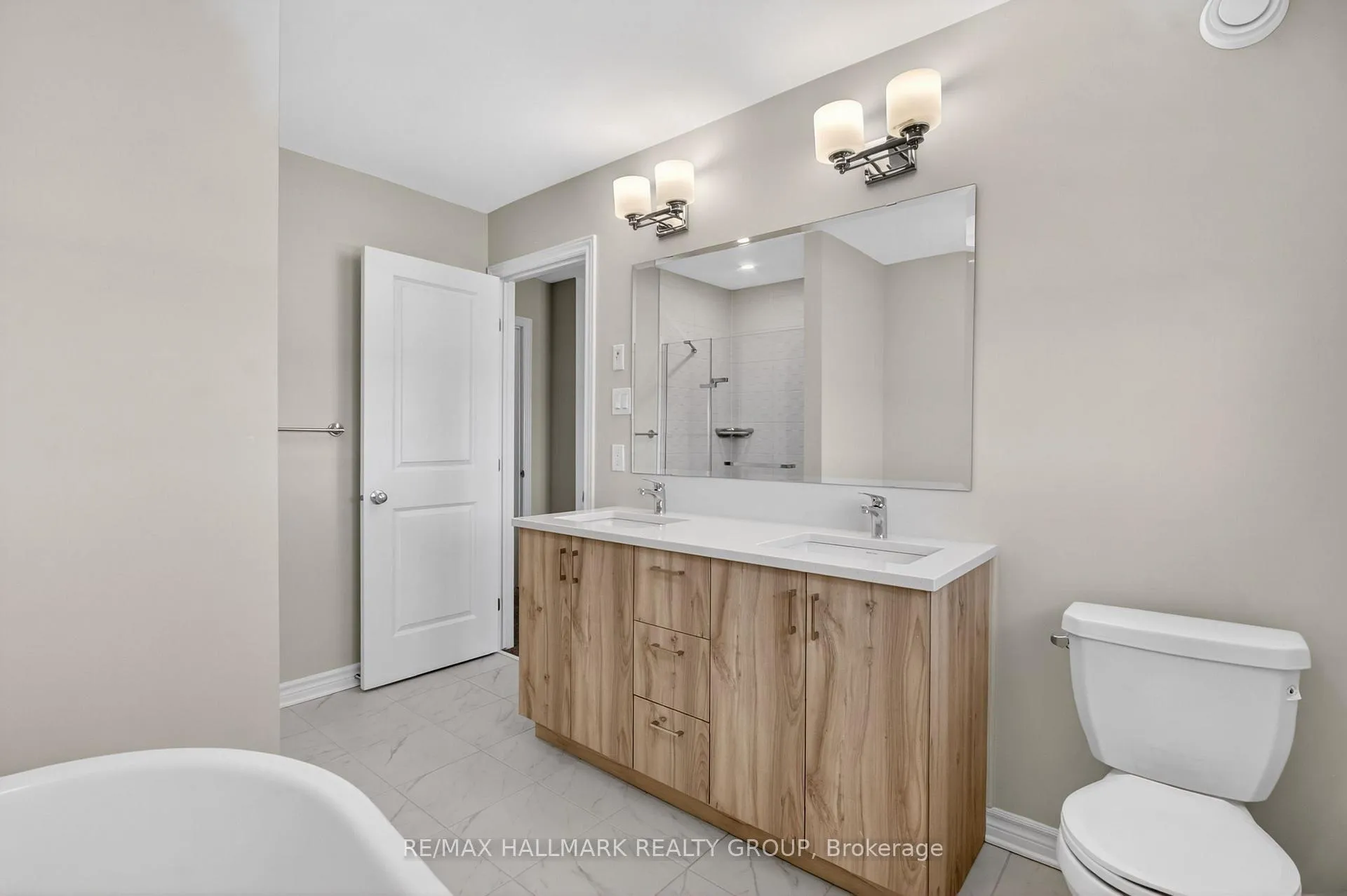 Photo 36 of 737 Maverick Crescent, Ottawa, Remainder of Stittsville & Area — HOMEH