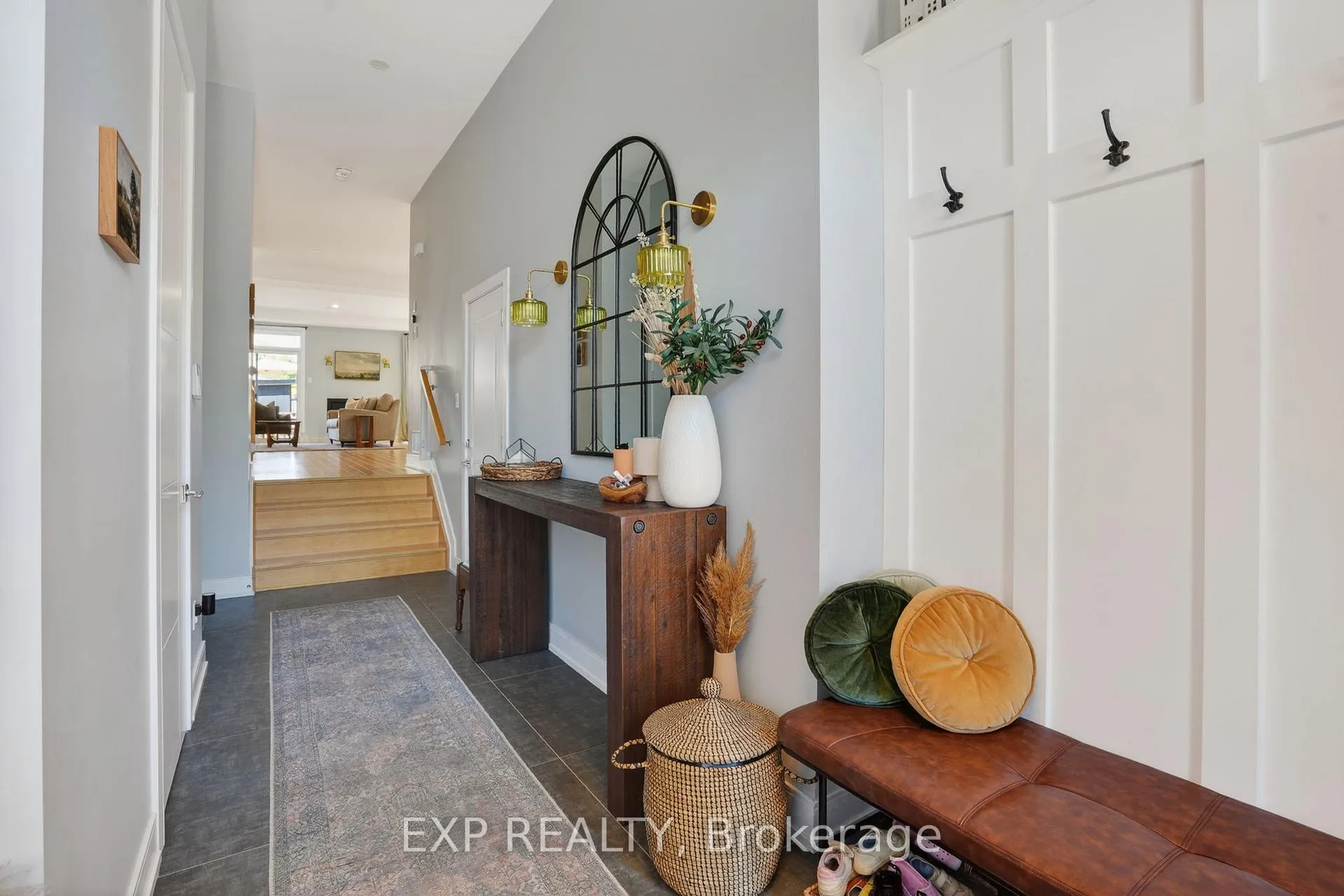 Photo 4 of 215 Columbus Avenue, Ottawa, Overbrook/Castle Heights — HOMEH