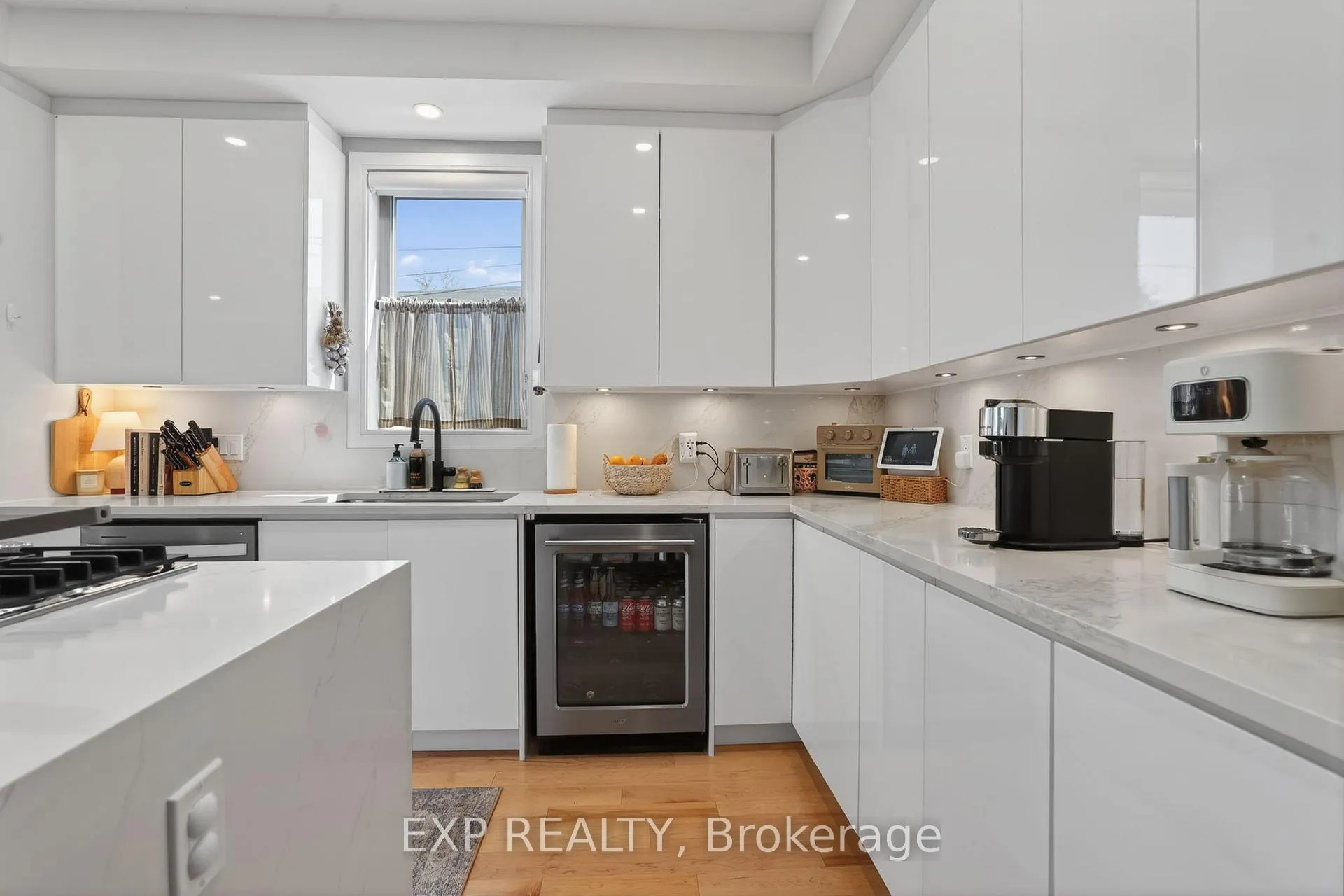 Photo 9 of 215 Columbus Avenue, Ottawa, Overbrook/Castle Heights — HOMEH