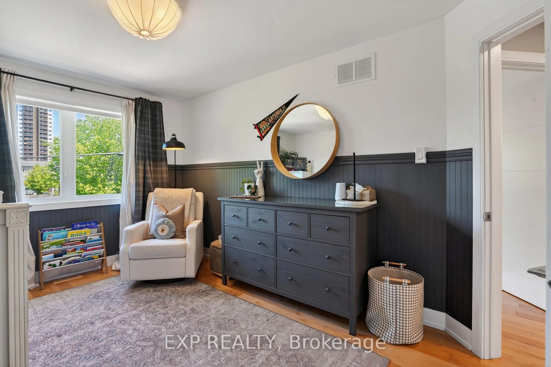 Photo 20 of 215 Columbus Avenue, Ottawa, Overbrook/Castle Heights — HOMEH