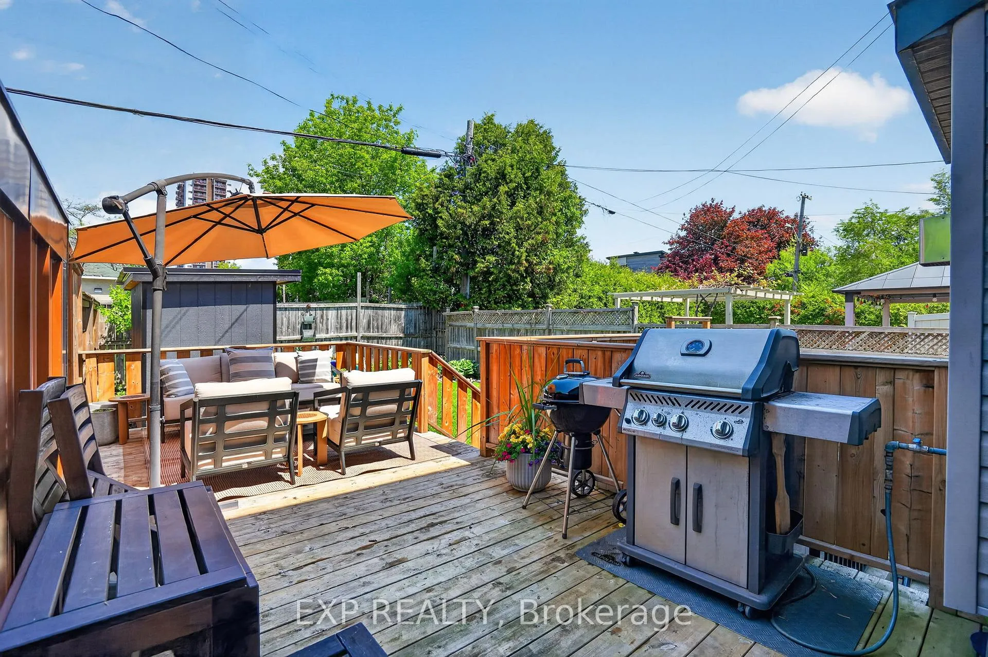 Photo 37 of 215 Columbus Avenue, Ottawa, Overbrook/Castle Heights — HOMEH